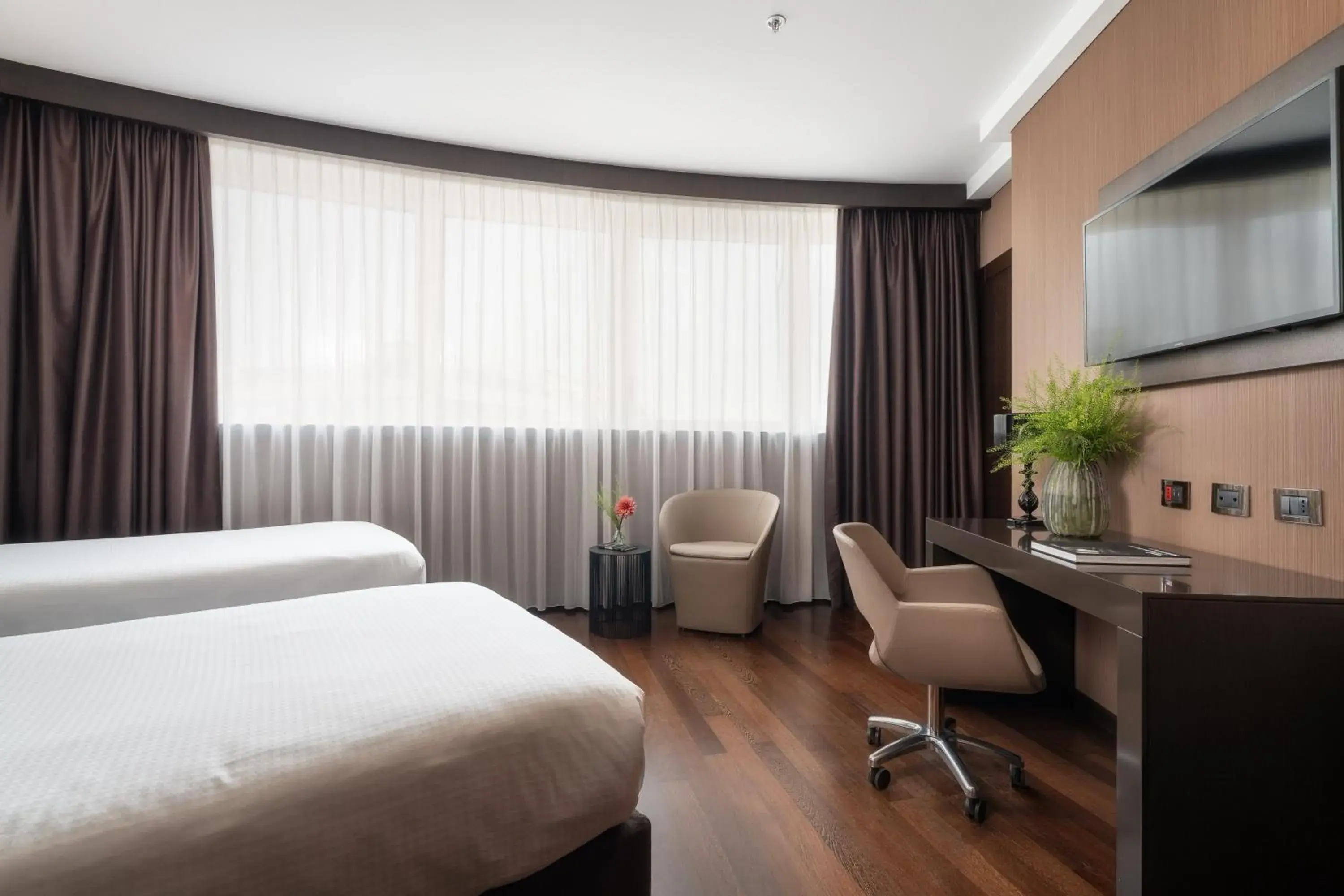 Premium Twin Room - Non-Smoking in Crowne Plaza Milan City by IHG Premium Twin Room - Non-Smoking in Crowne Plaza Milan City by IHG