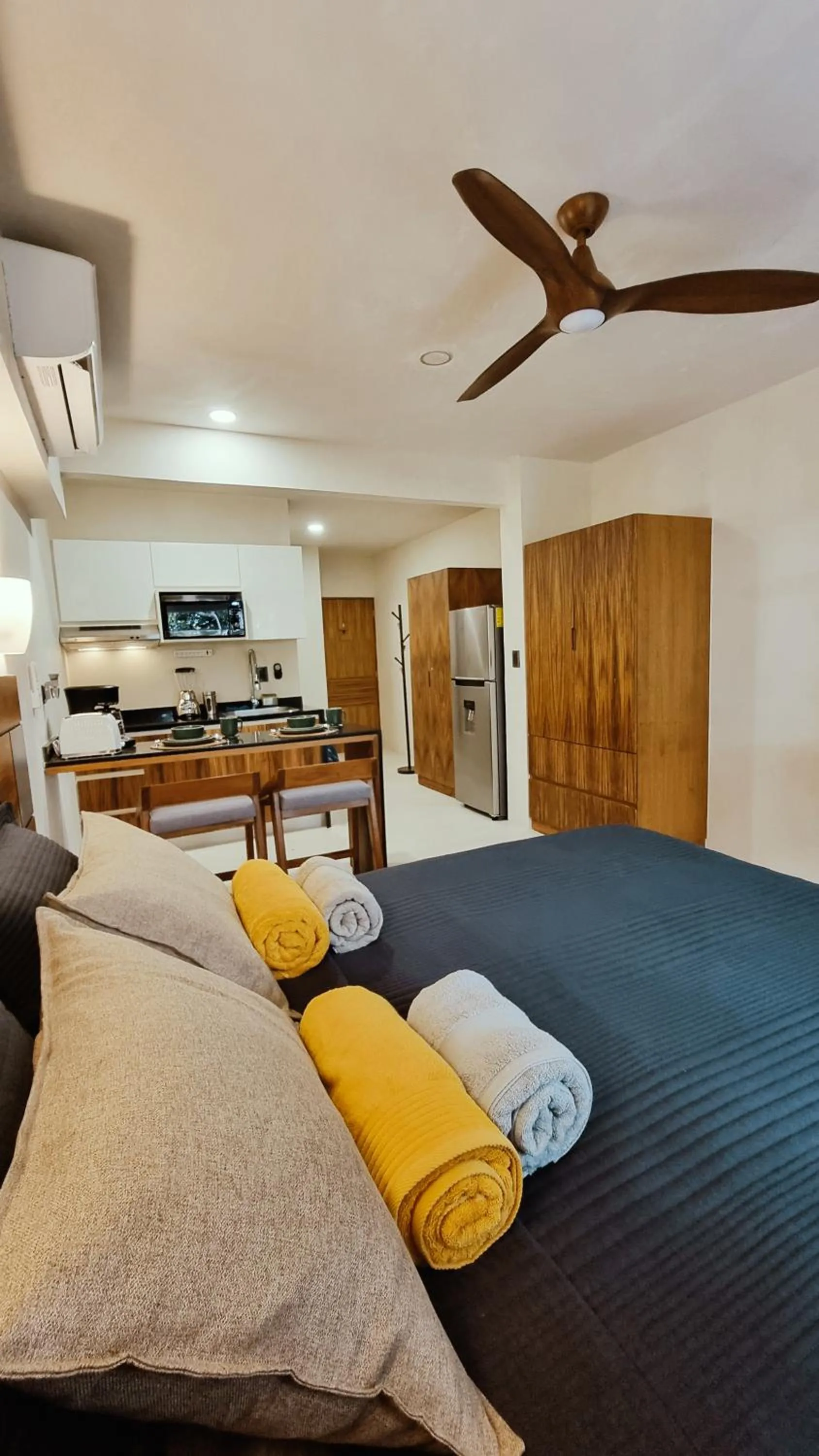 Photo of the whole room, Bed in Condominio en Tulum, la Veleta.