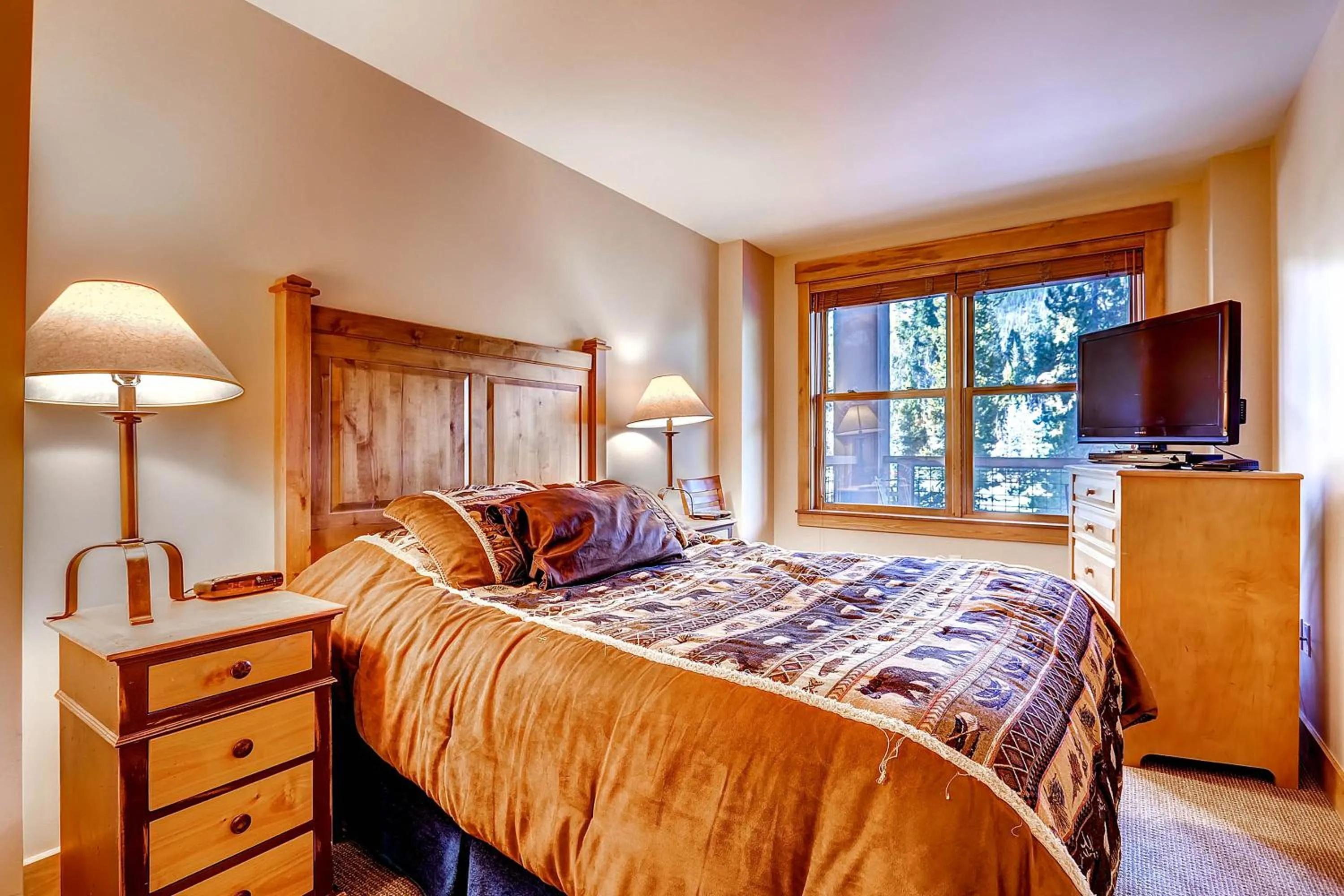 Photo of the whole room, Bed in The Springs Condominiums by Vail Resorts