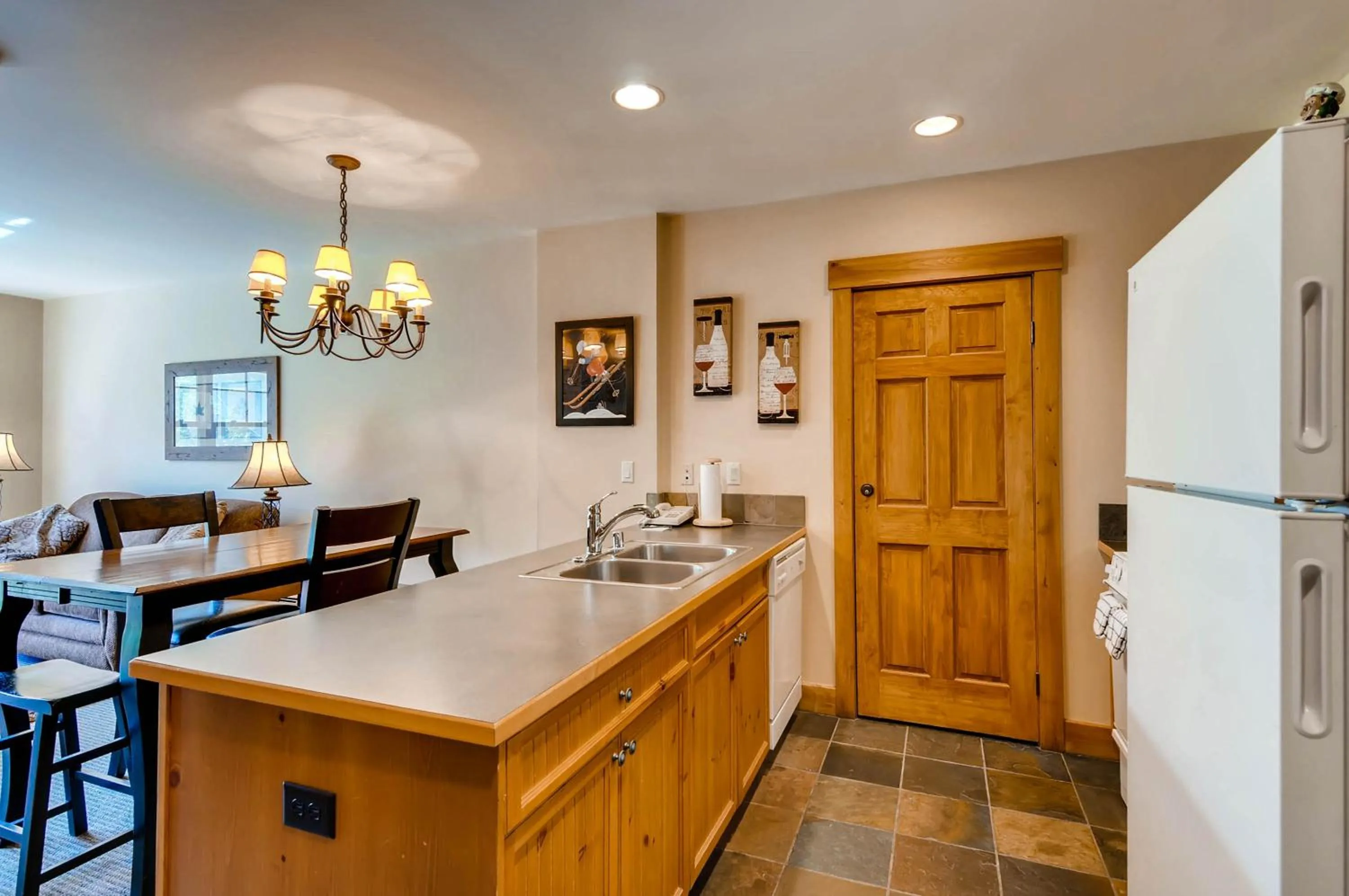 Food and drinks in The Springs Condominiums by Vail Resorts