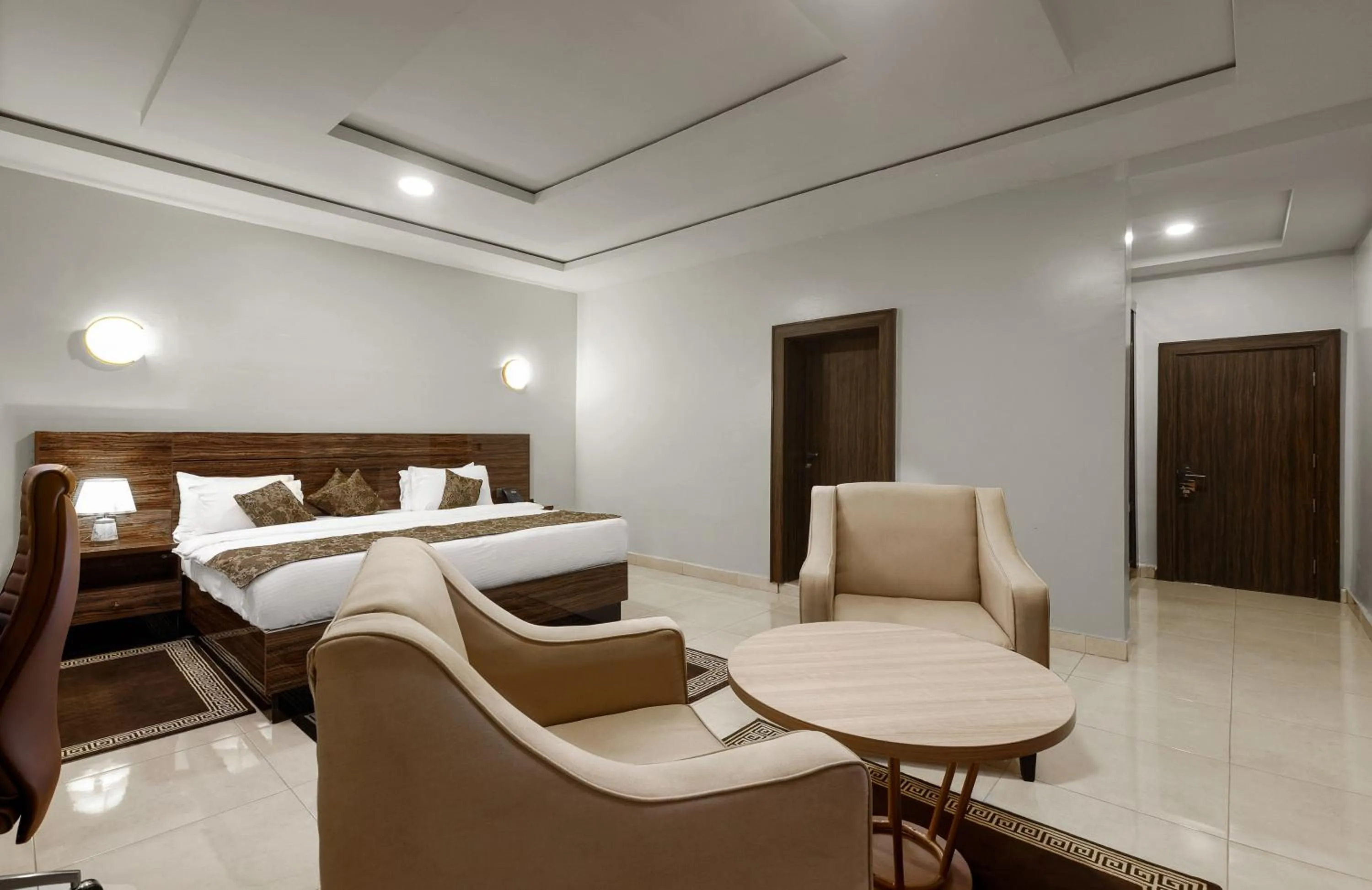 Bedroom, Bed in Aveon Hotel