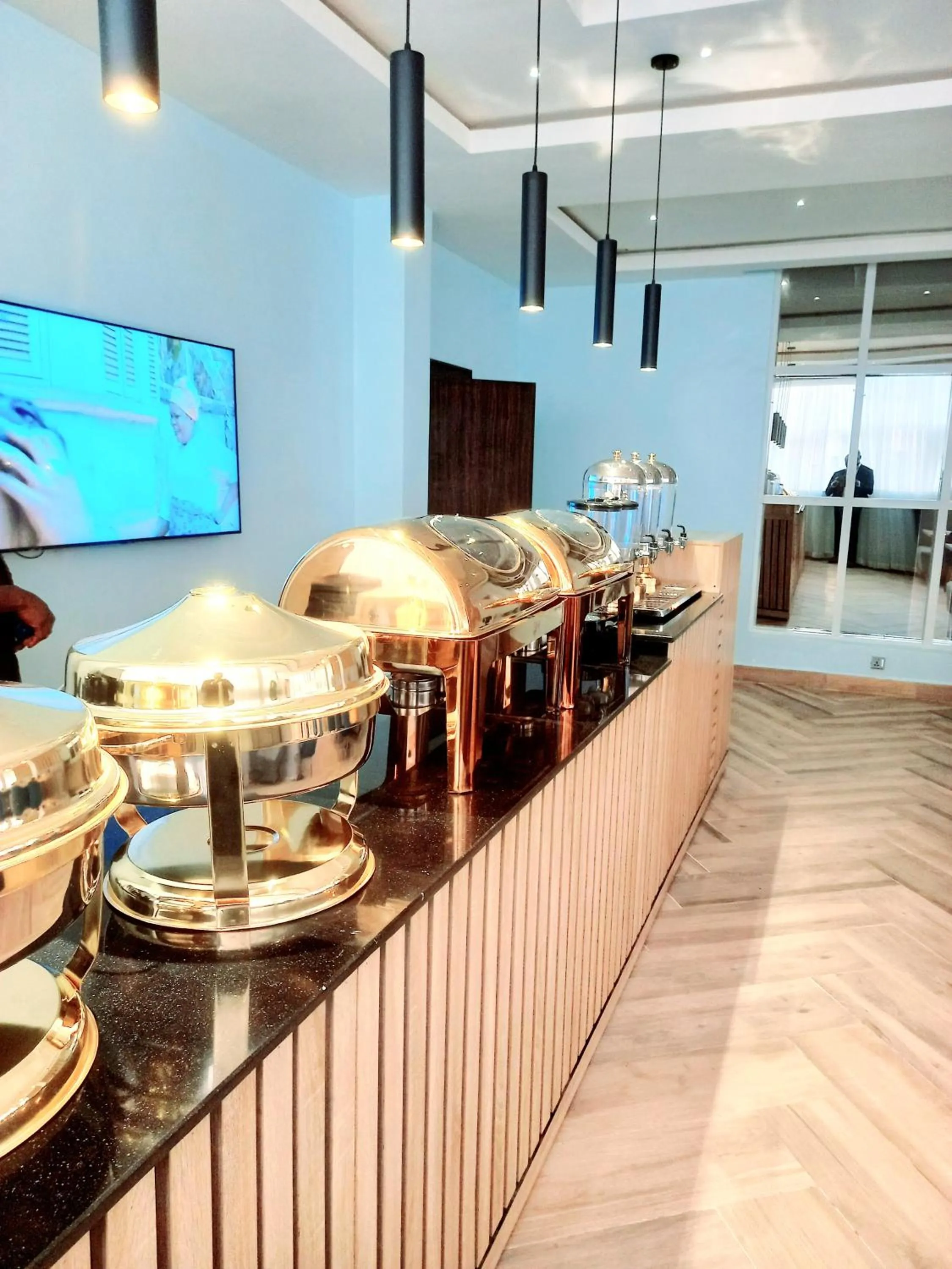 TV and multimedia in Aveon Hotel