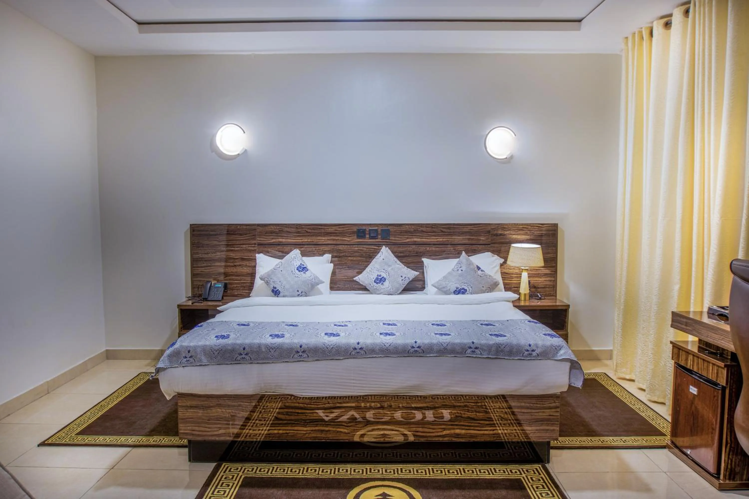 View (from property/room), Bed in Aveon Hotel