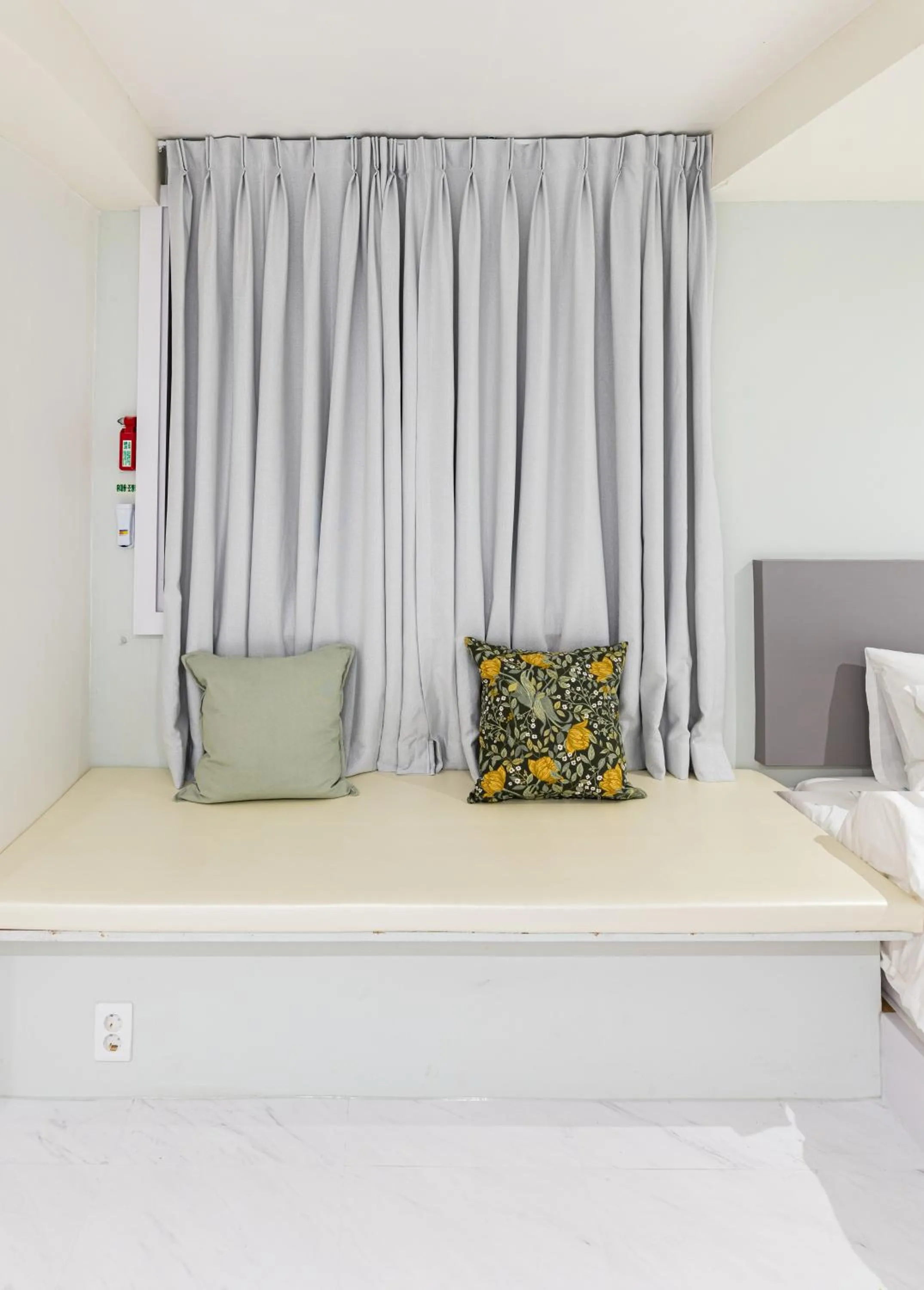 Photo of the whole room, Bed in HOTEL LENITH Seomyeon