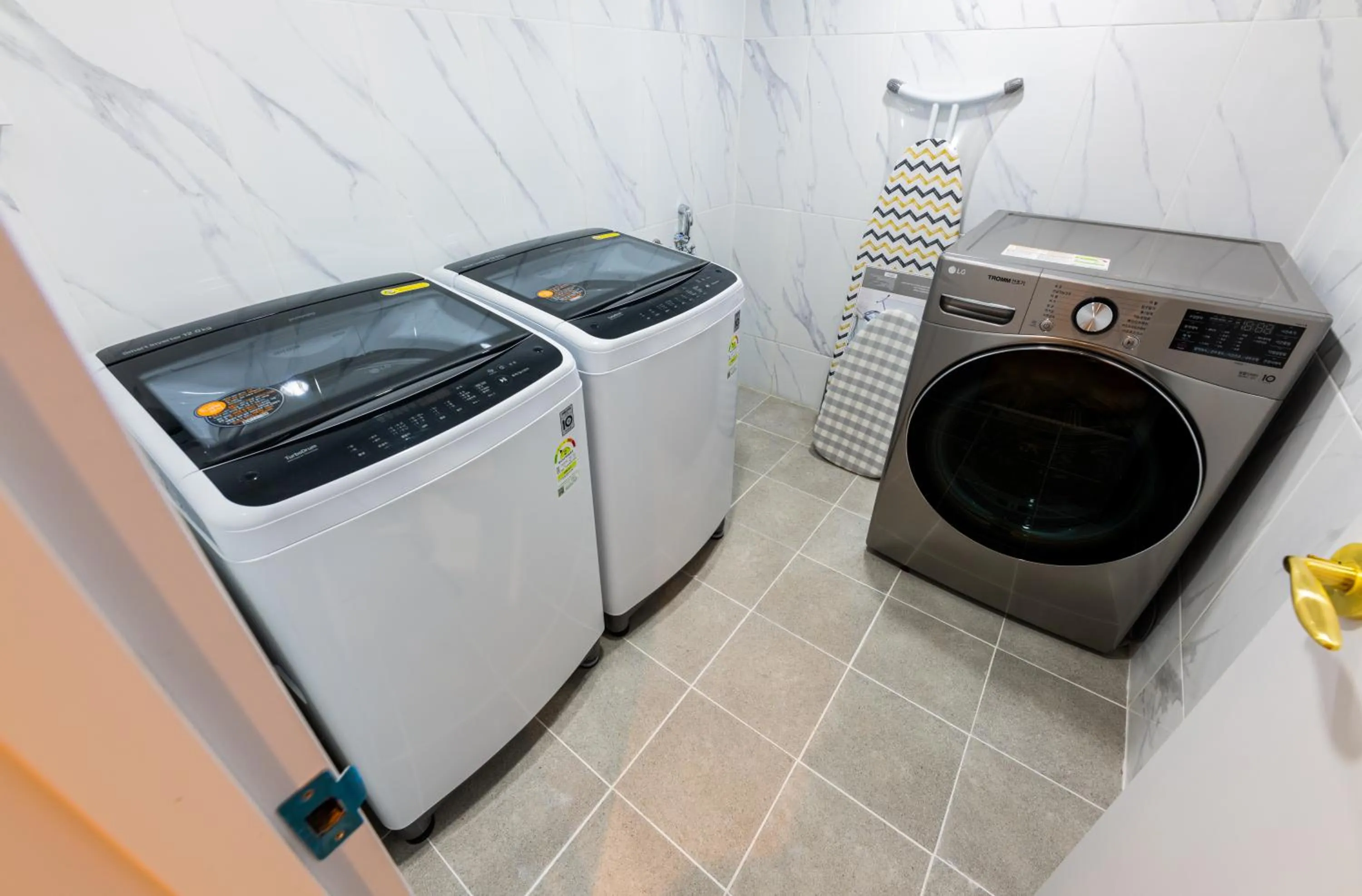 washing machine in HOTEL LENITH Seomyeon