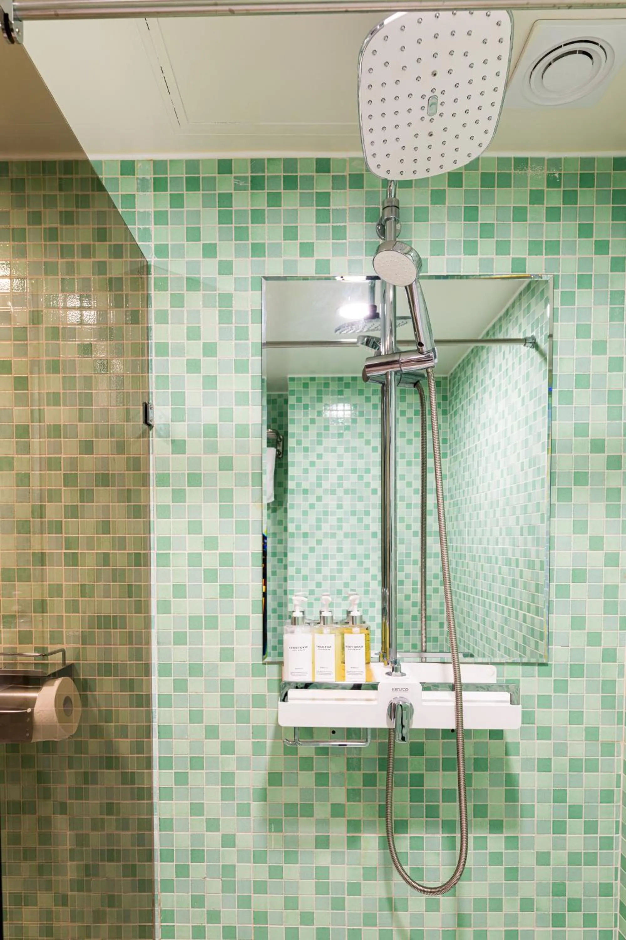 Shower in HOTEL LENITH Seomyeon