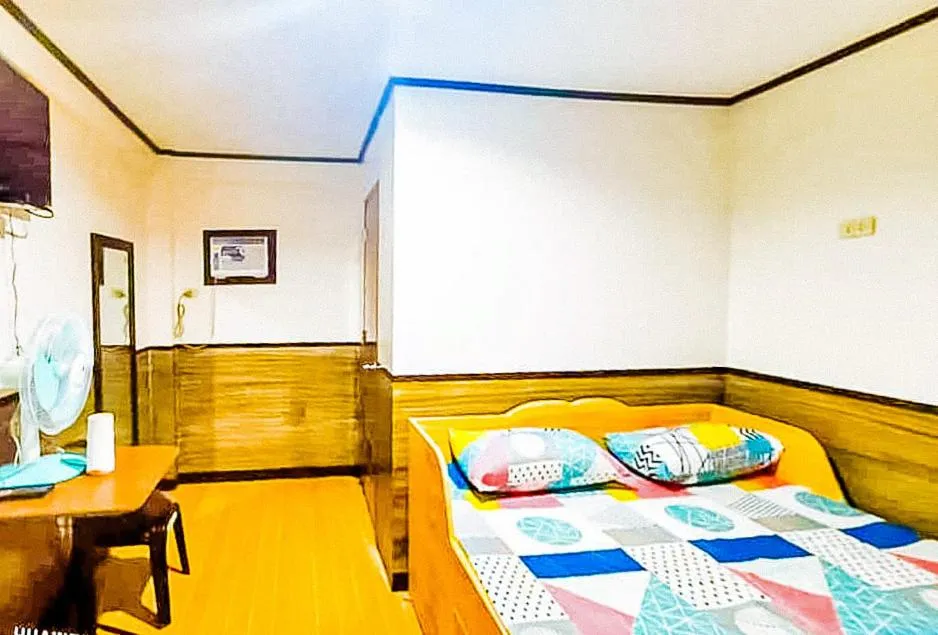 Bedroom, Bed in RedDoorz @ Chelsea Bluewave Resort Masbate