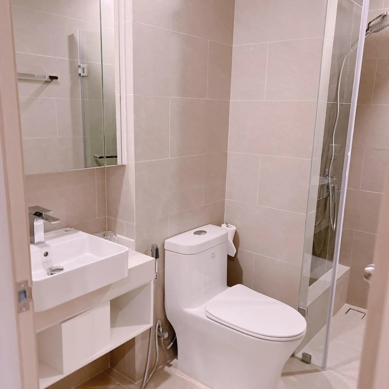 Toilet in THE SÓNG CONDOTEL APARTMENT VŨNG TÀU