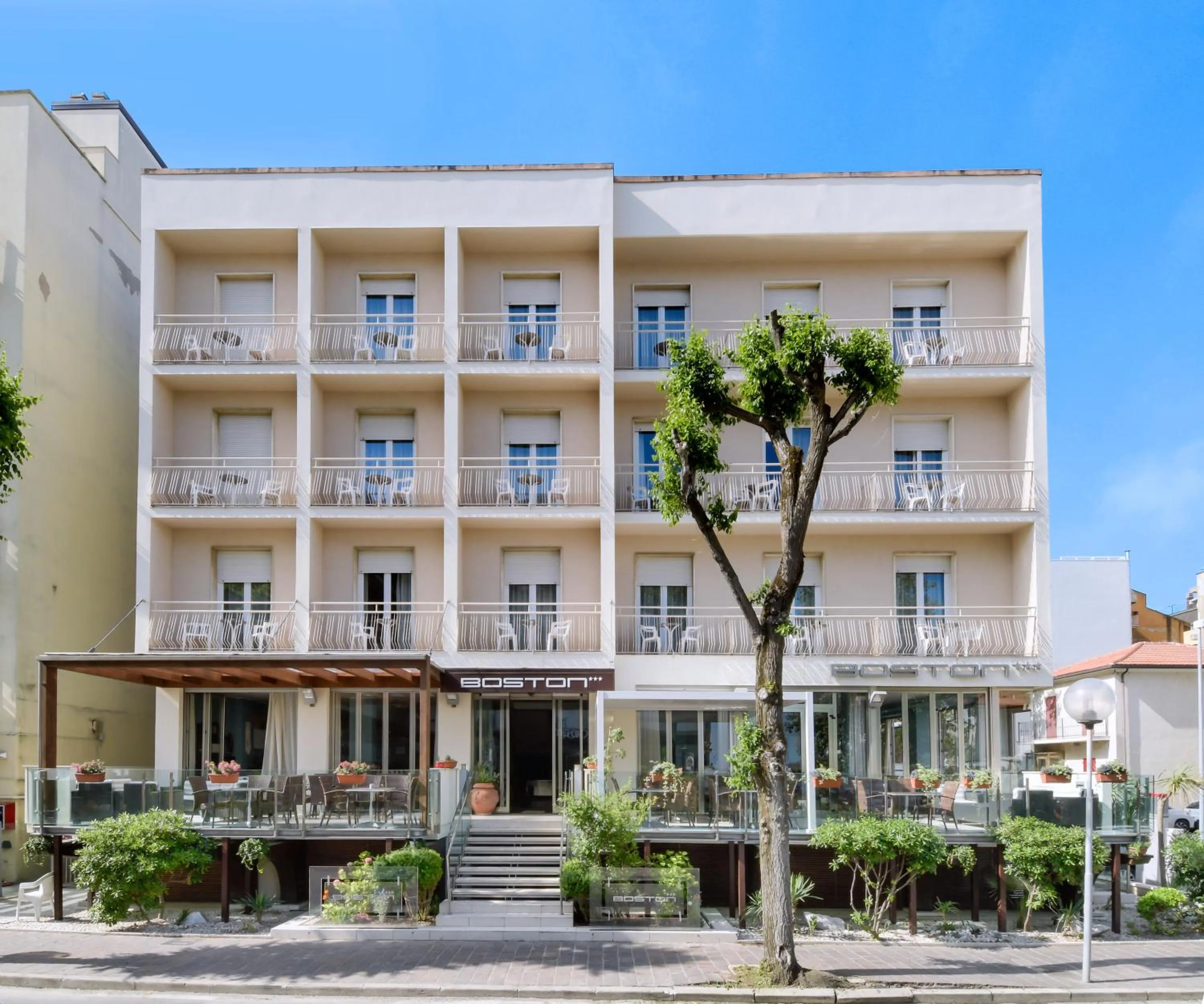 Property building in Hotel Boston