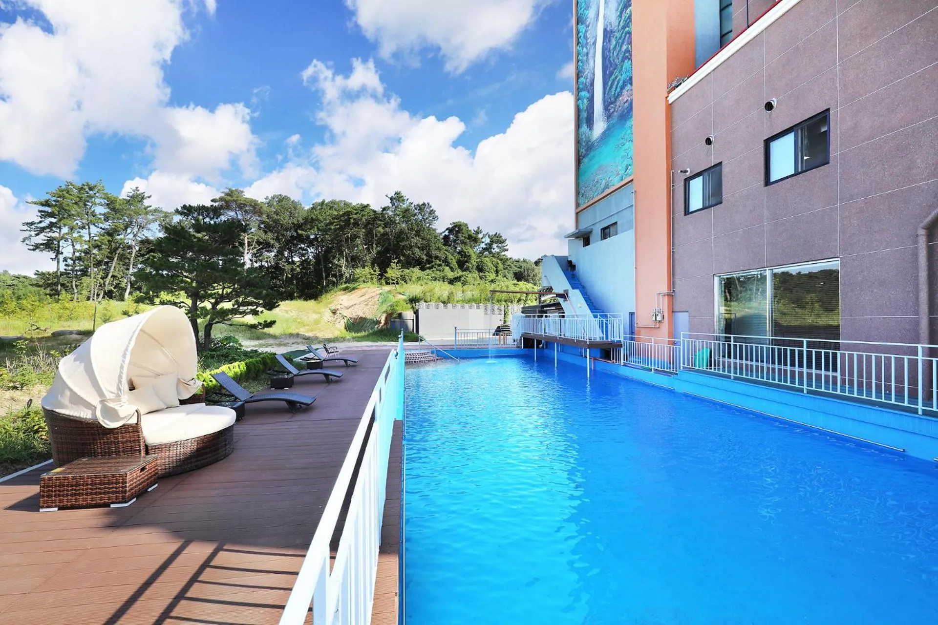 Swimming pool in Buan Tourist Hotel