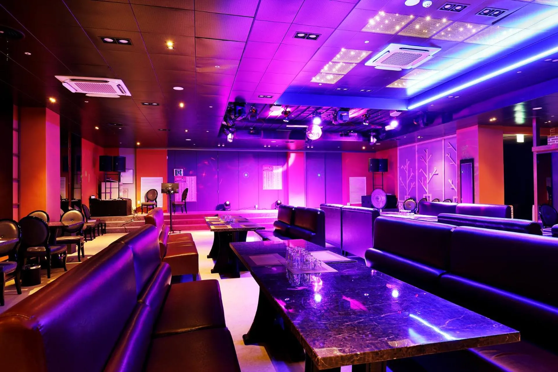 Nightclub / DJ in Buan Tourist Hotel