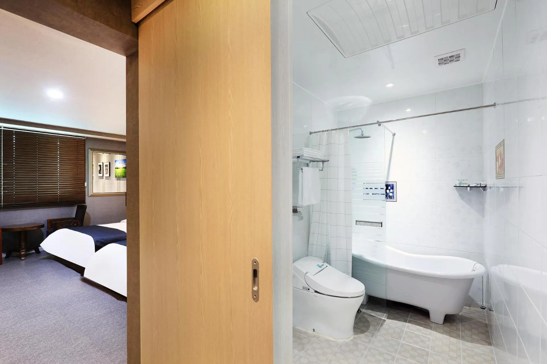 Bed in Buan Tourist Hotel