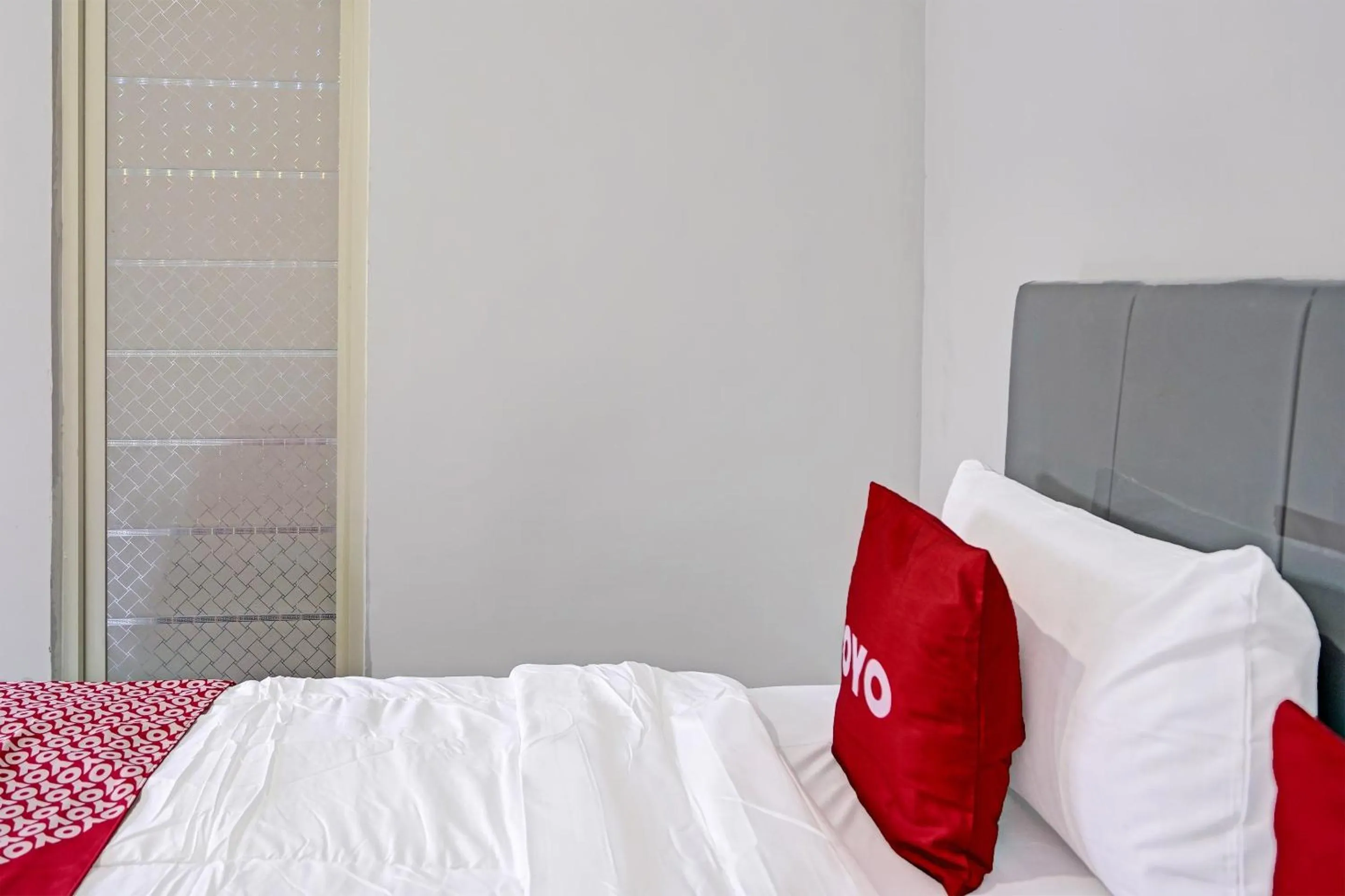 Bedroom, Bed in OYO LIFE 91594 Bungah Residence Syariah