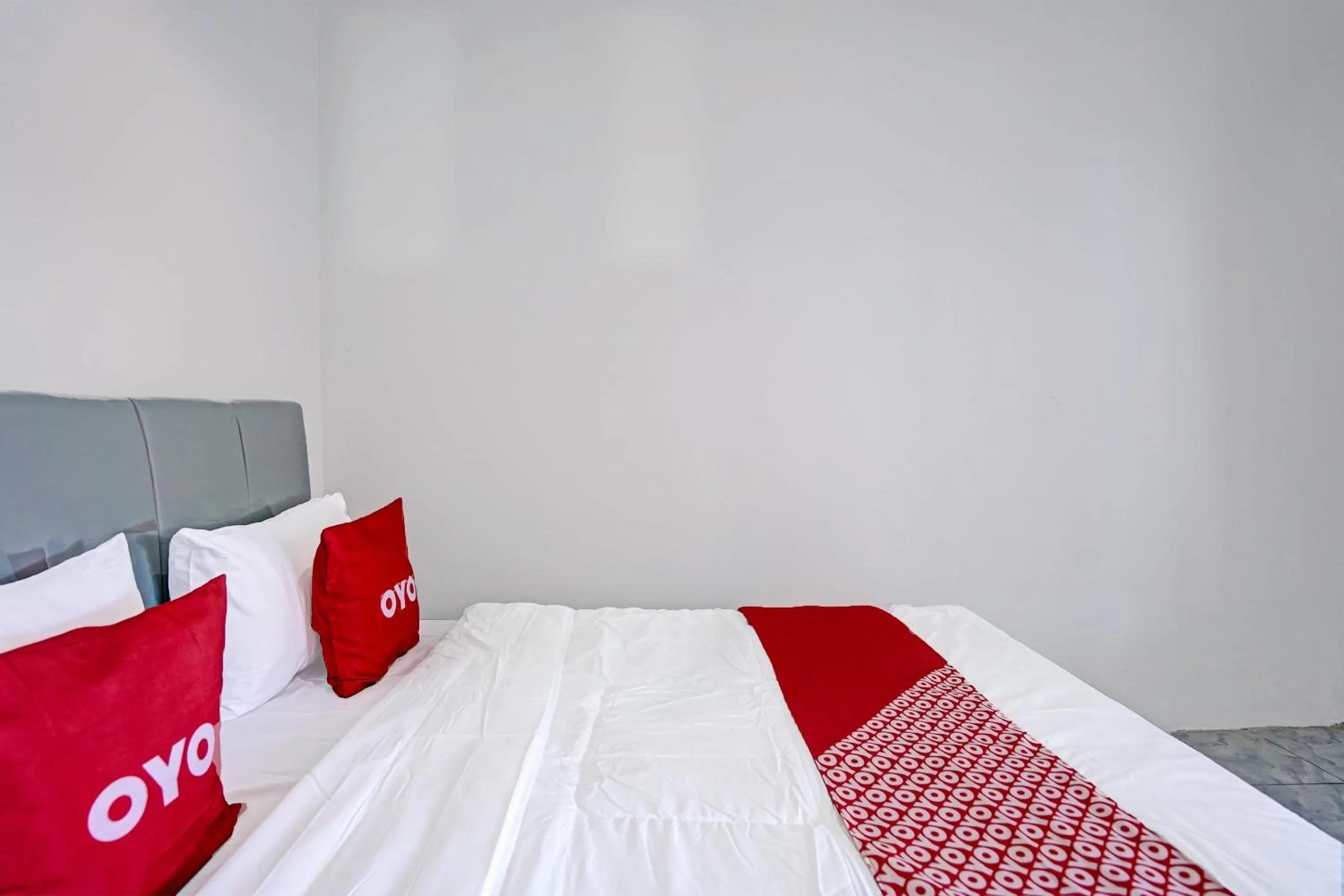 Bedroom, Bed in OYO LIFE 91594 Bungah Residence Syariah