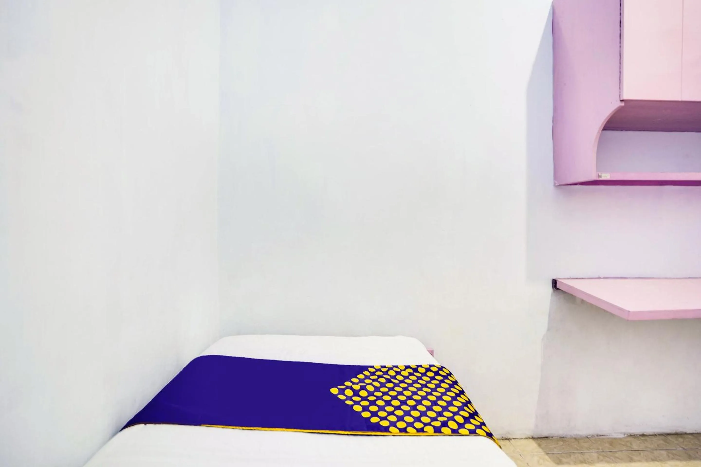 Bedroom, Bed in OYO Life 91626 Rr Kost Putri Syariah