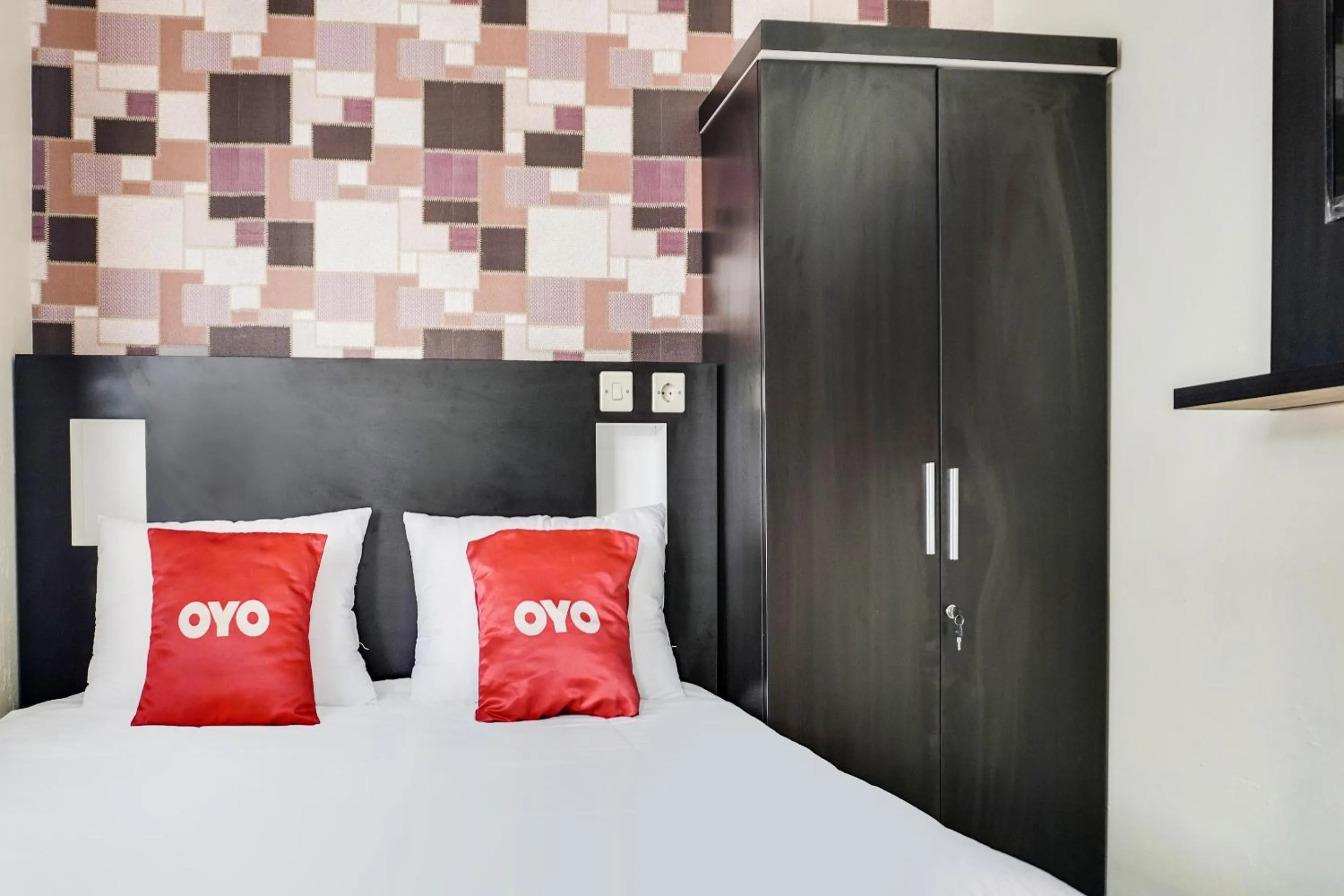 Bedroom, Bed in OYO 91646 fio colombus residence