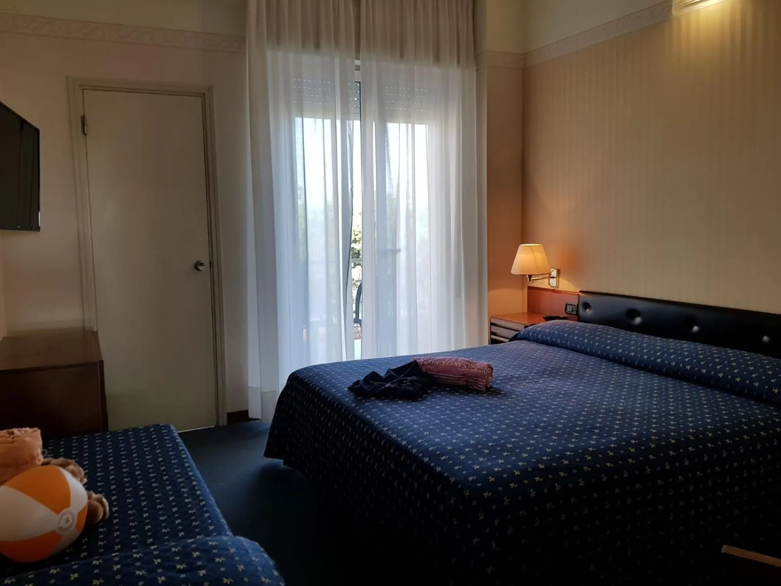 Bed in Hotel Esplanade