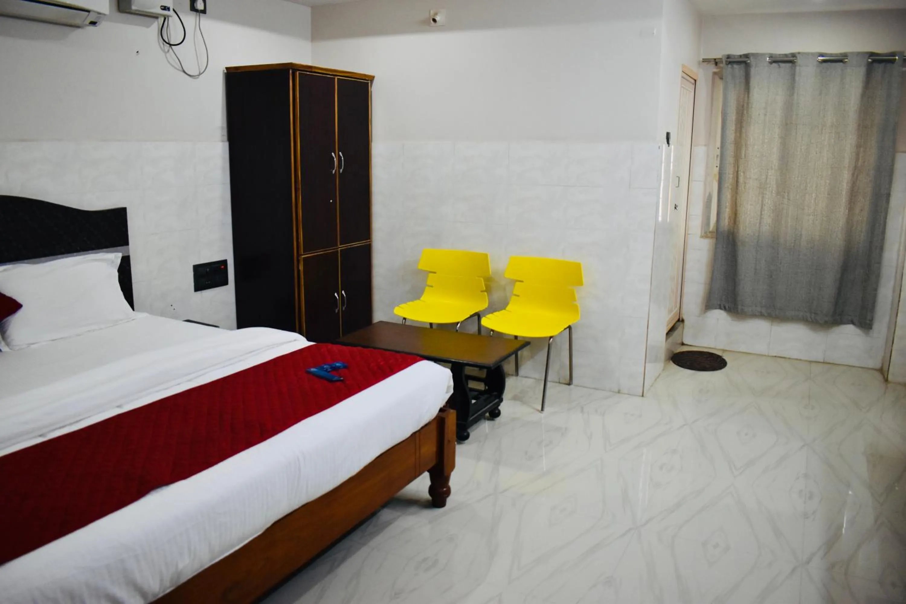 Bed in Hotel Unique Stays