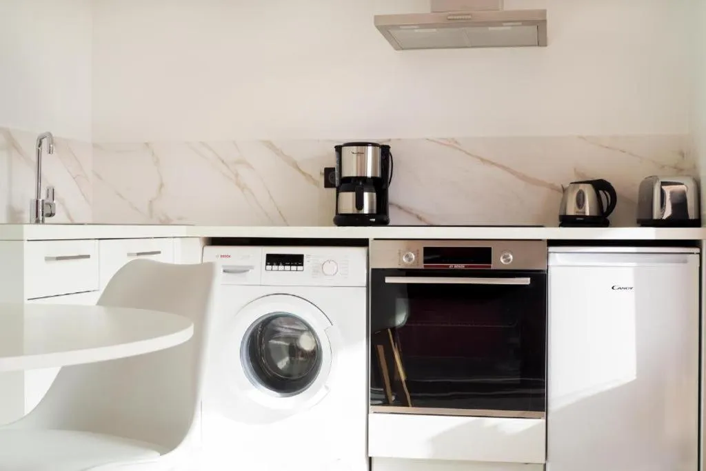 Coffee/tea facilities in Résidence Le Lonca PORTICCIO