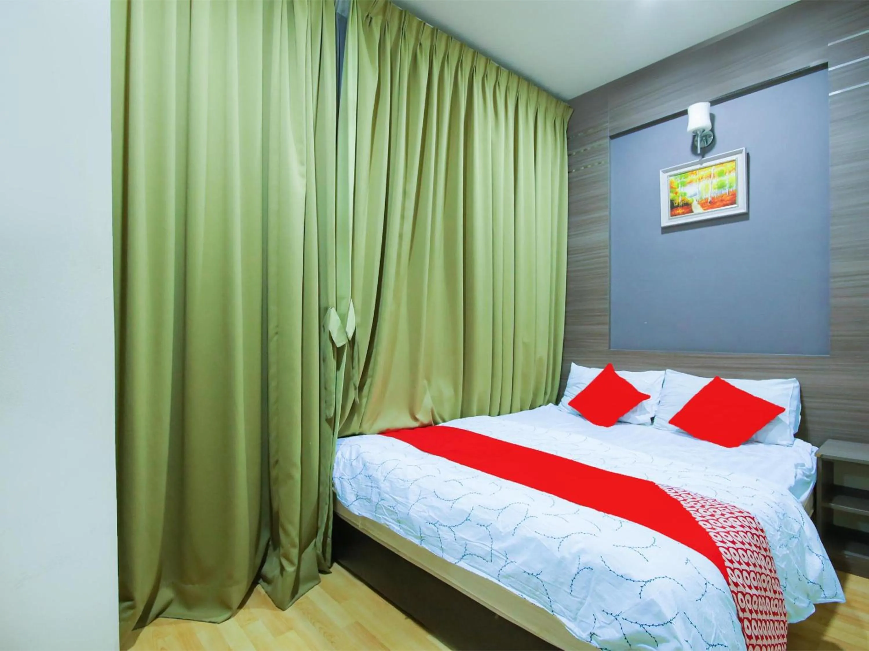 Photo of the whole room, Bed in Capital O 812 Hotel SMC Seksyen 13