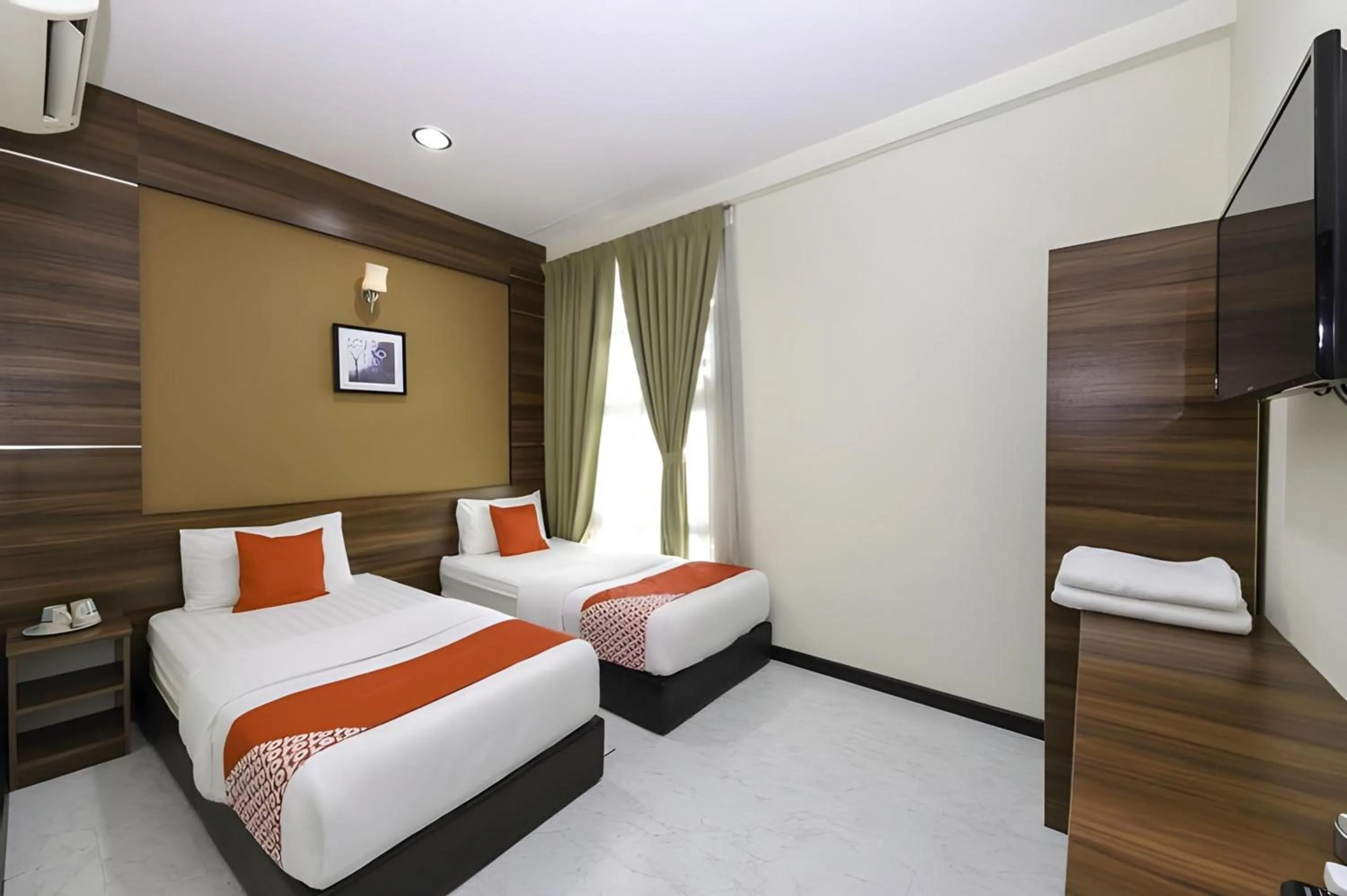 Photo of the whole room, Bed in Capital O 812 Hotel SMC Seksyen 13