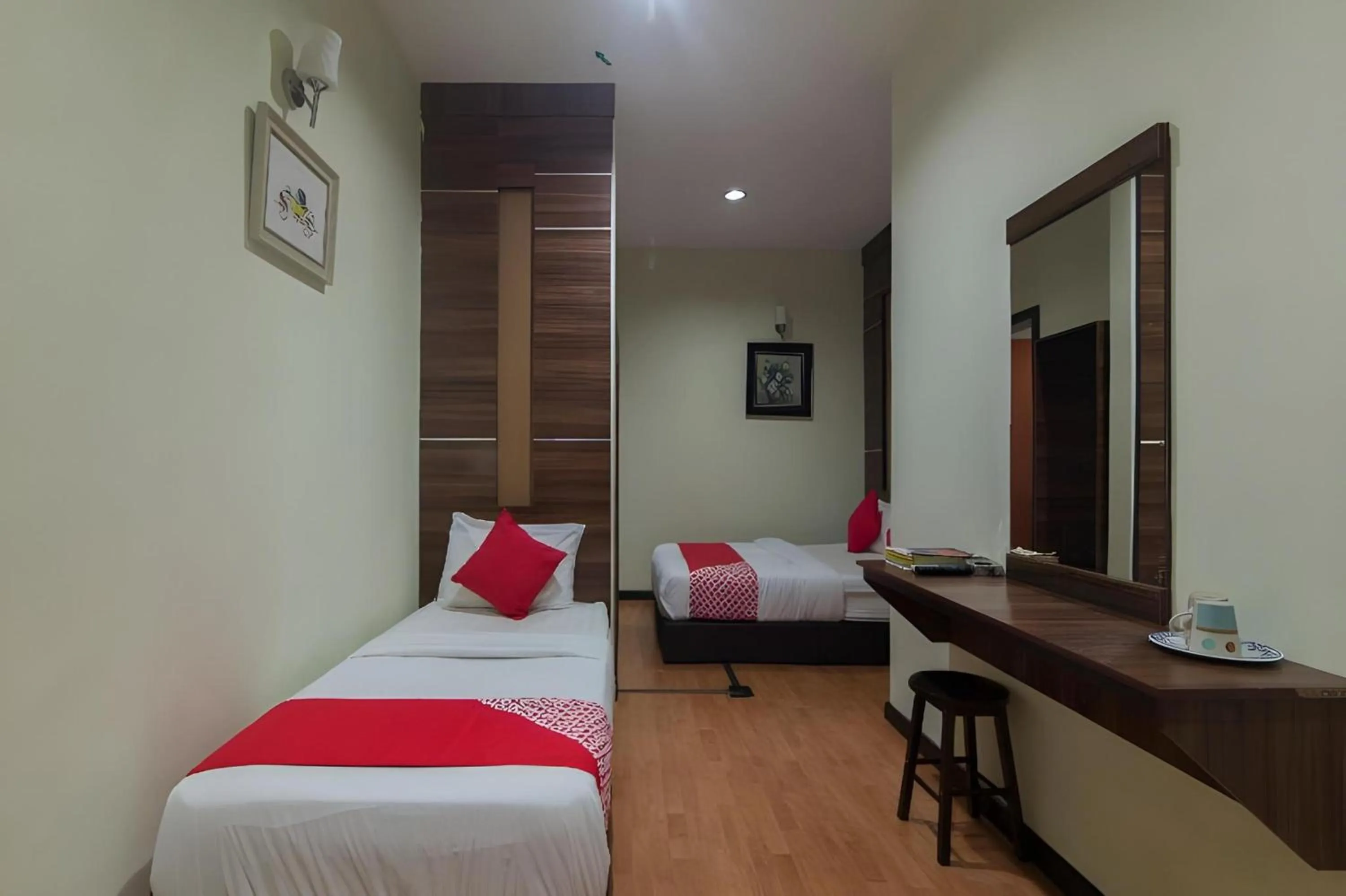 Photo of the whole room, Bed in Capital O 812 Hotel SMC Seksyen 13