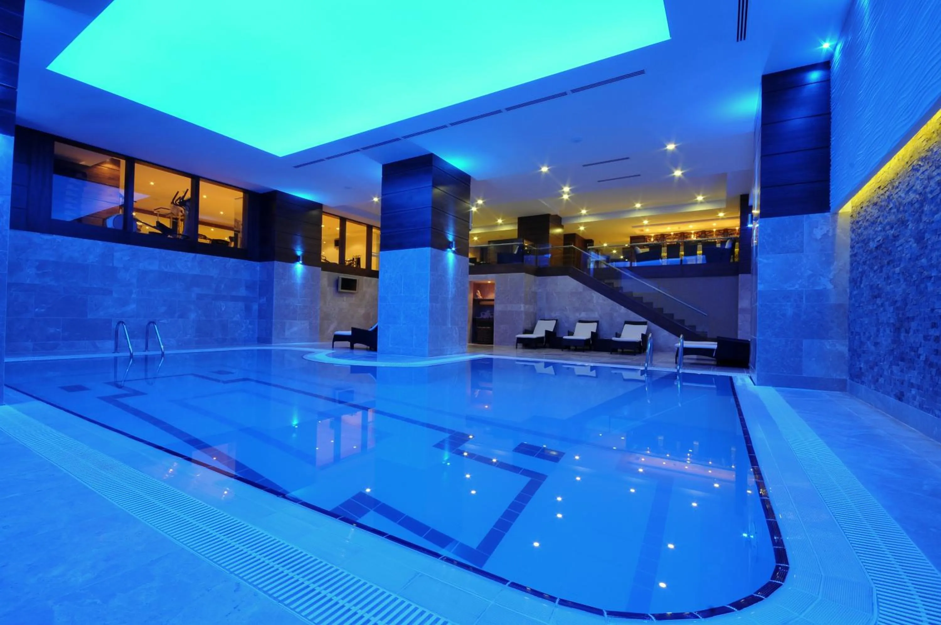 Swimming pool in Tugcan Hotel