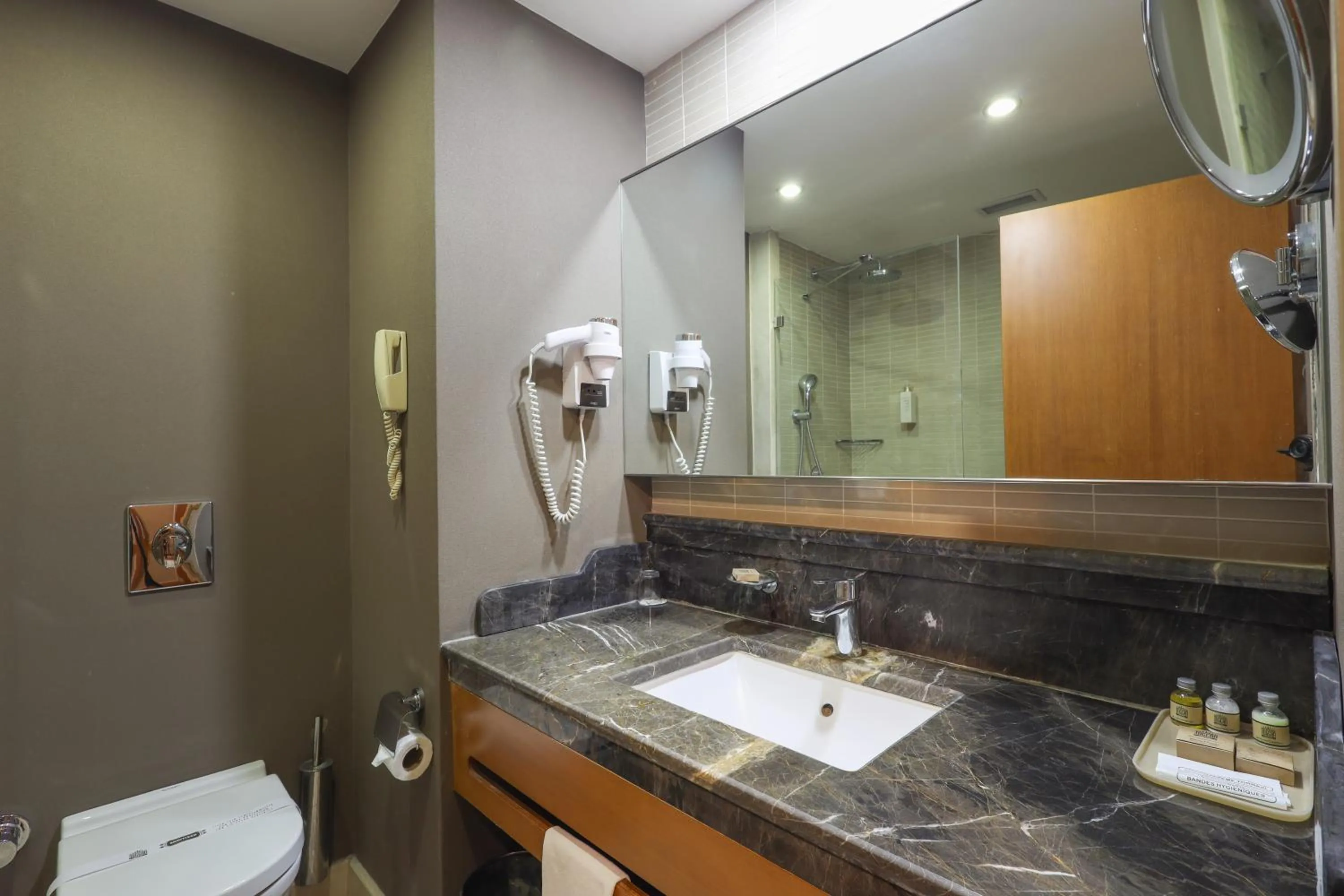 Bathroom in Tugcan Hotel