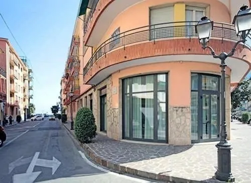 Hotel Mignon 50 MT DALLA SPIAGGIA E DALL'ISOLA PEDONALE