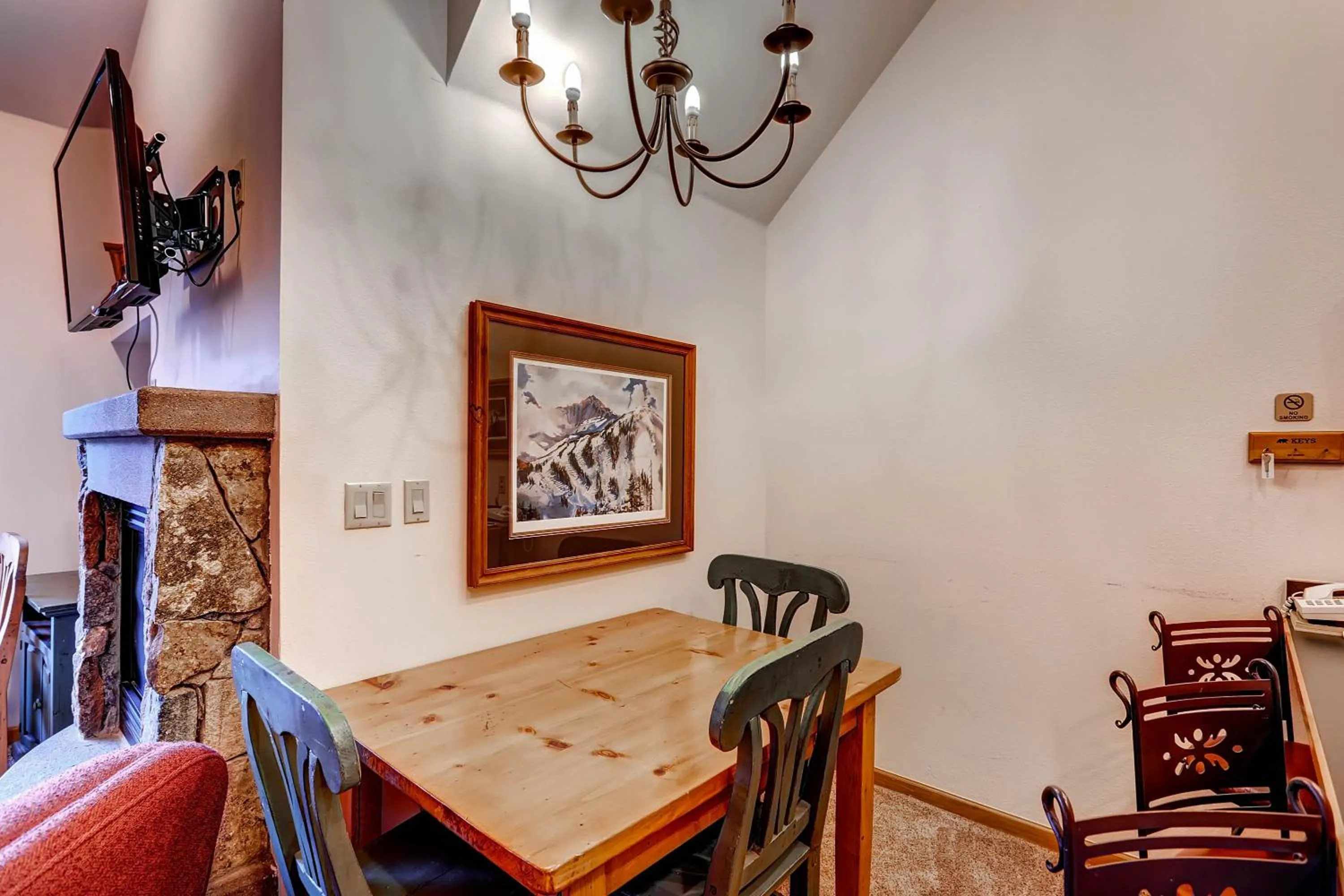 Dining area in Jackpine & Black Bear Condos by Vail Resorts