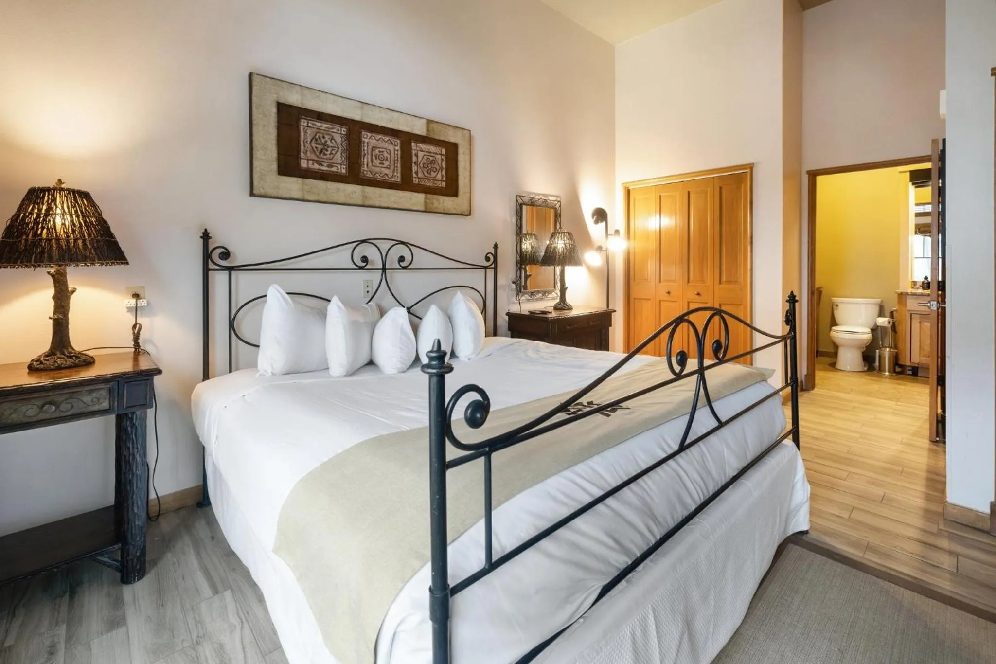 Bedroom, Bed in Jackpine & Black Bear Condos by Vail Resorts