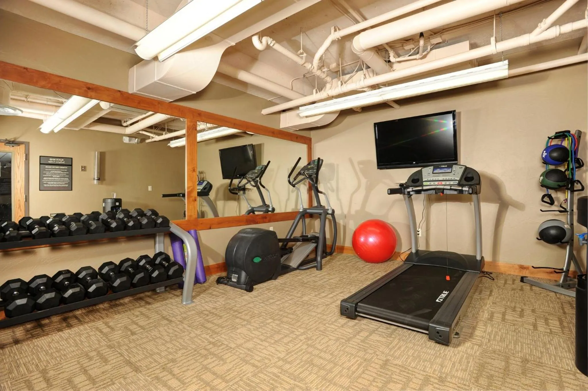Fitness centre/facilities in Jackpine & Black Bear Condos by Vail Resorts