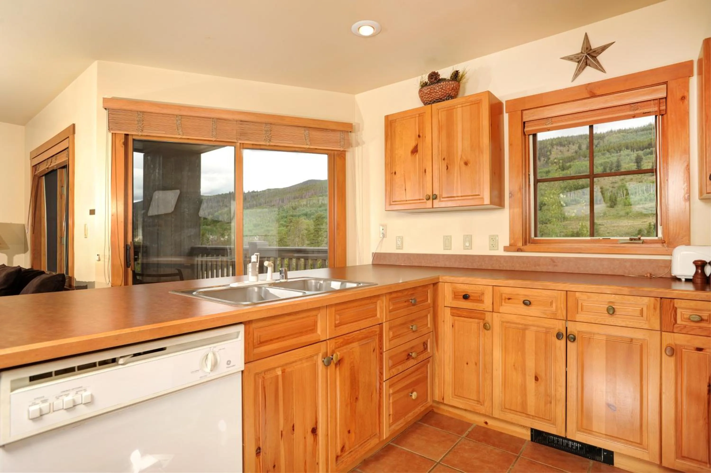 Kitchen or kitchenette in Expedition Station Condos by Vail Resorts