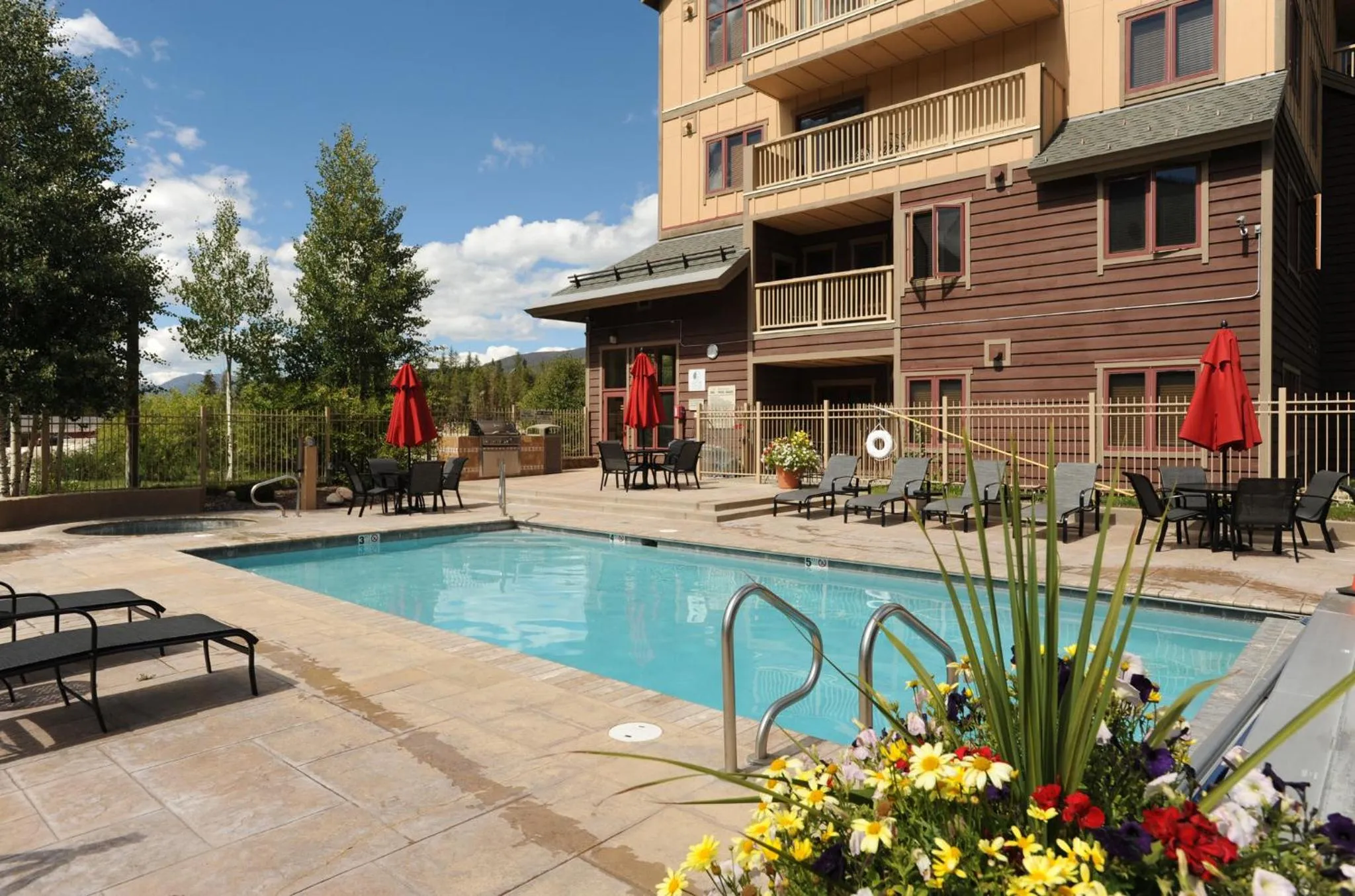 Swimming pool in Red Hawk, A Vail Resorts Property