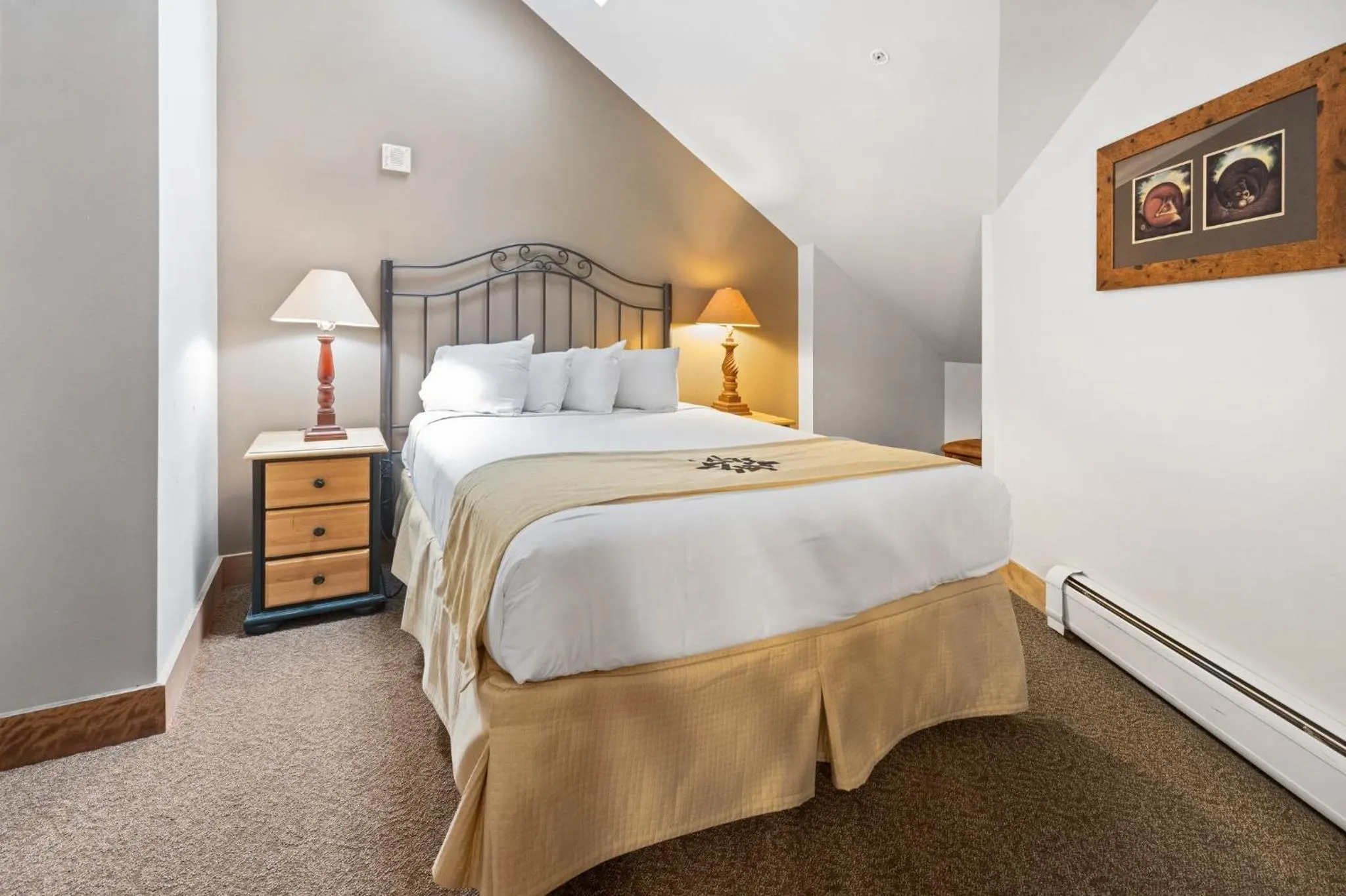 Bedroom, Bed in Red Hawk, A Vail Resorts Property