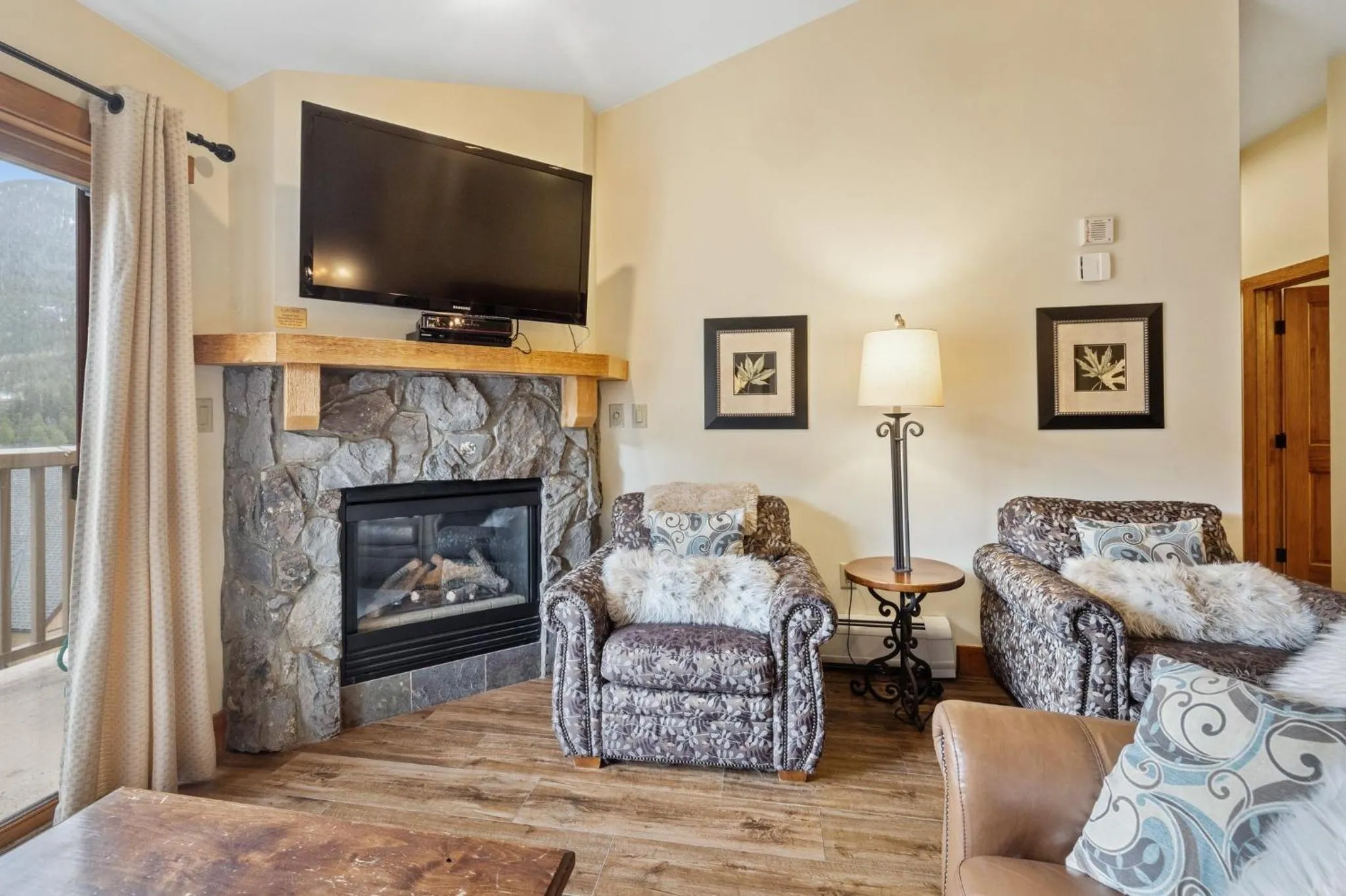 Living room in Red Hawk, A Vail Resorts Property