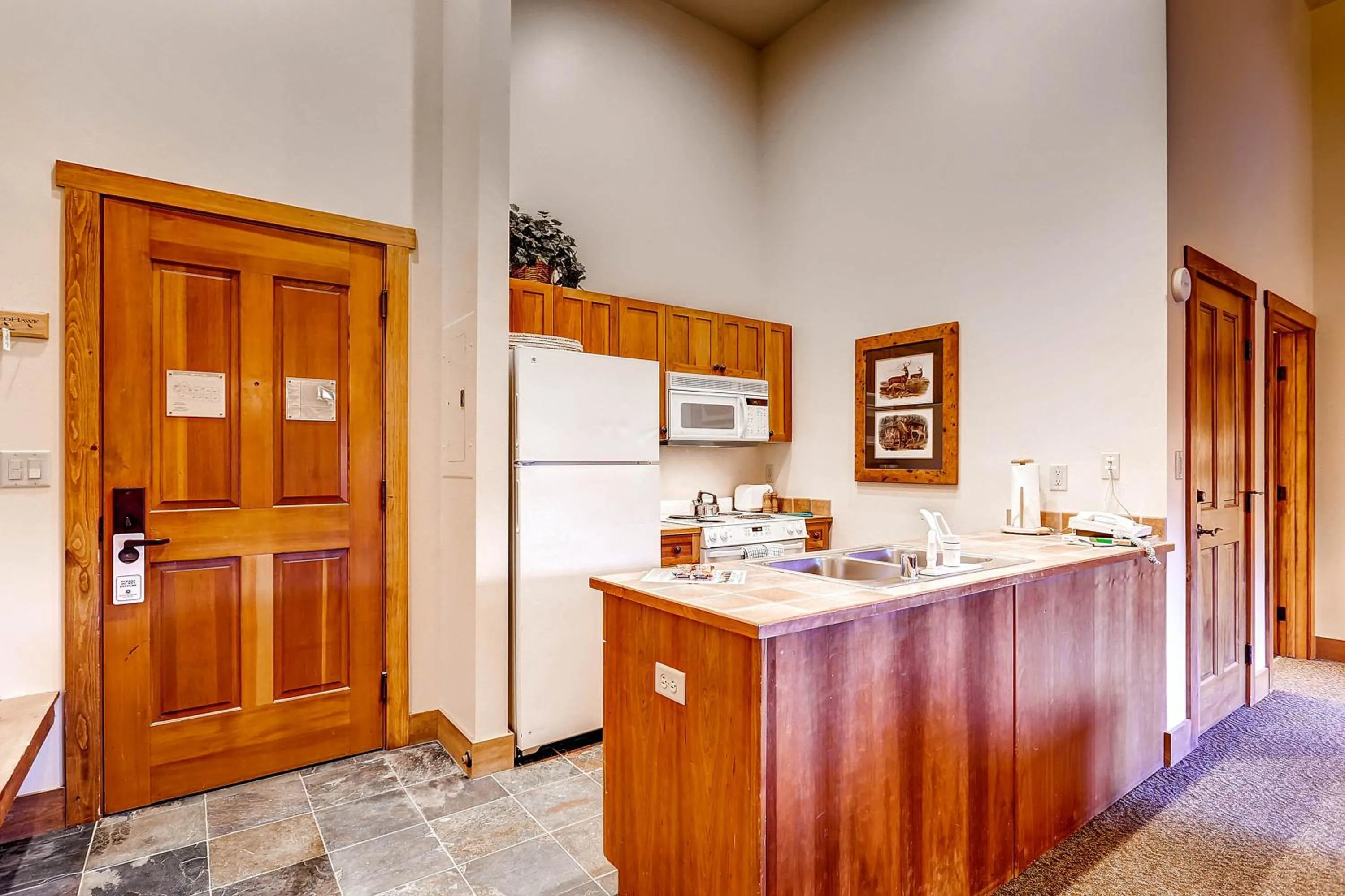 Kitchen or kitchenette in Red Hawk, A Vail Resorts Property