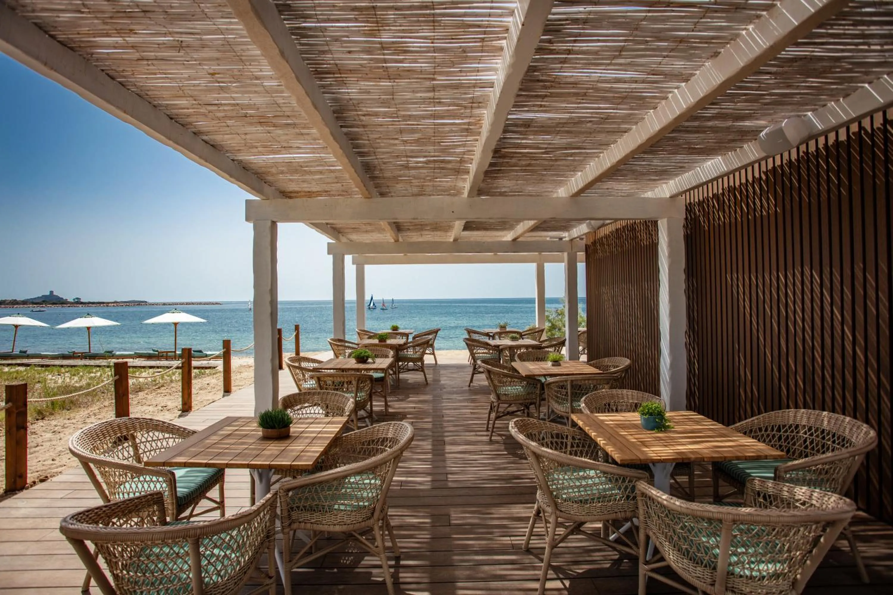 Restaurant/places to eat in Is Molas Resort