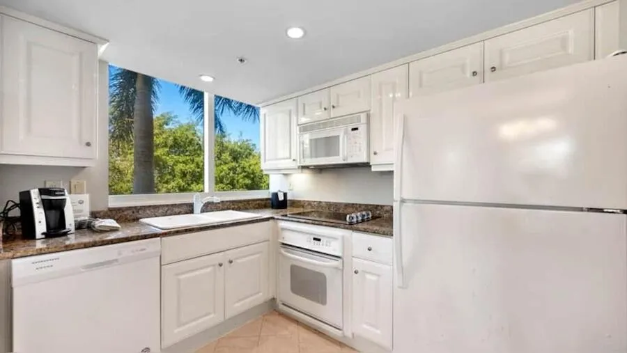 Marco Beach Ocean Suites