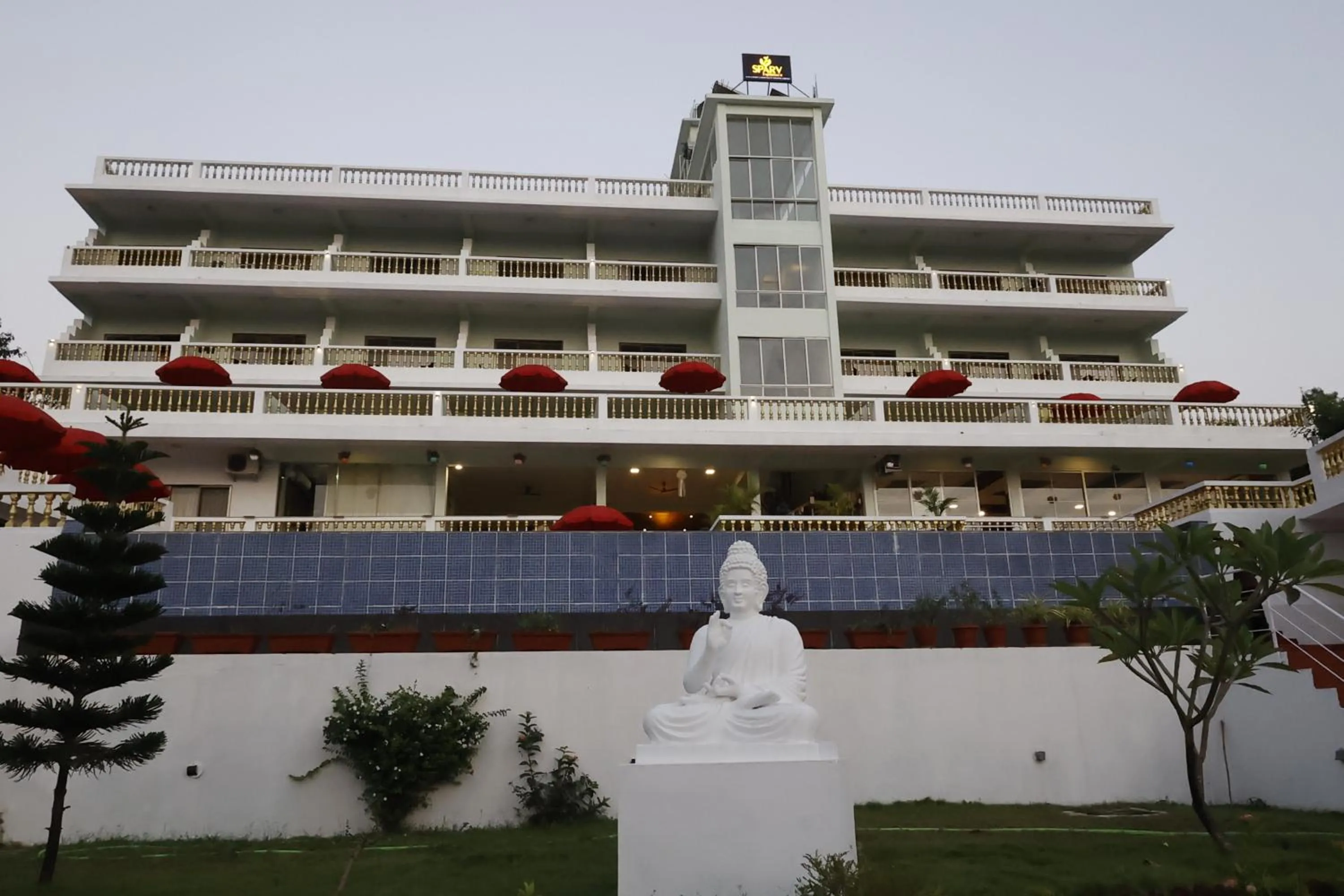 Facade/entrance in SPARV Aulakhs Resort