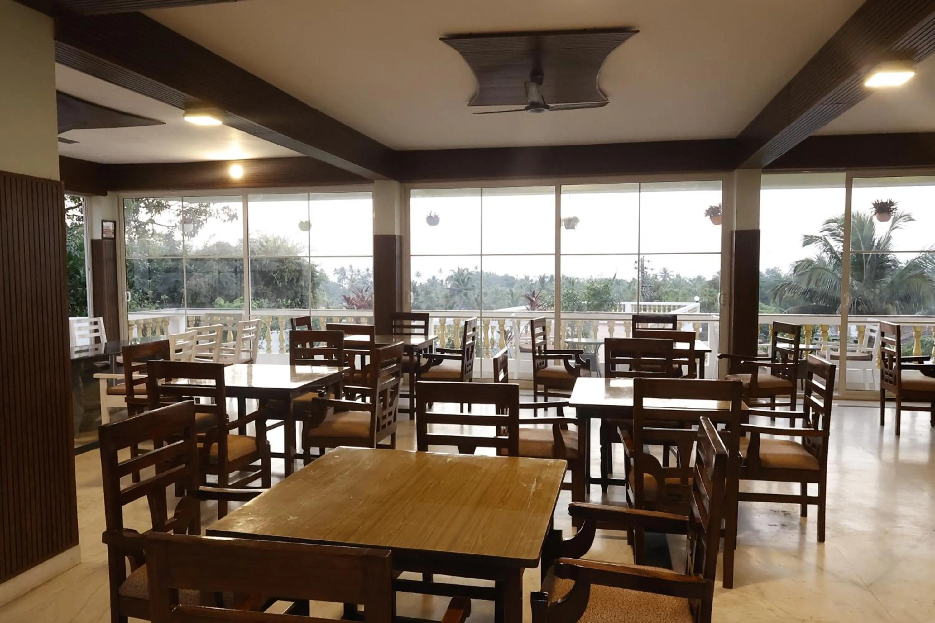 Restaurant/places to eat in SPARV Aulakhs Resort