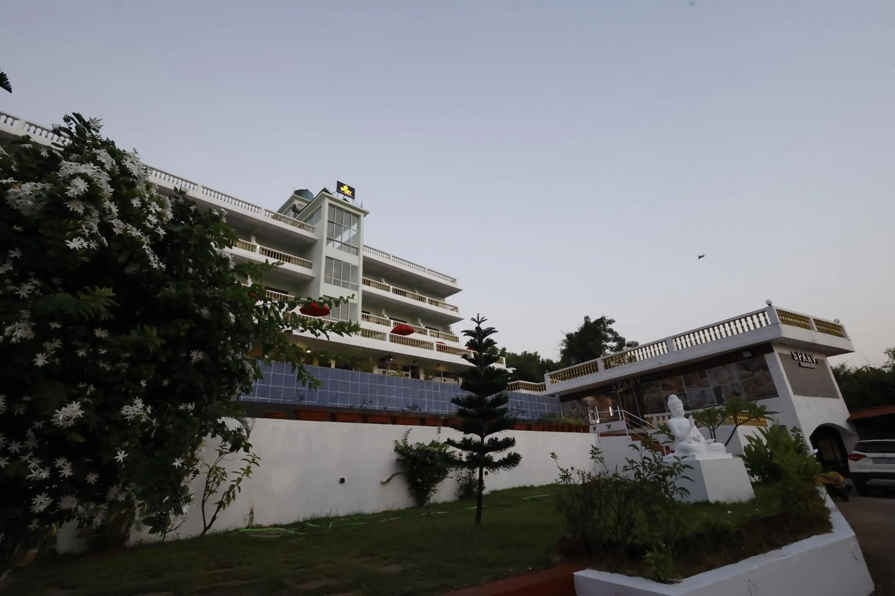 Facade/entrance in SPARV Aulakhs Resort