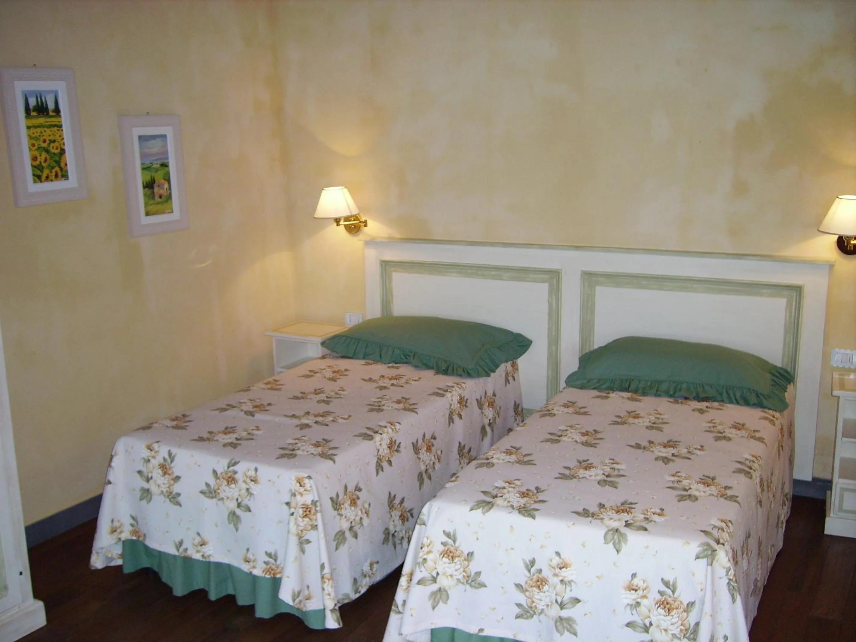 Photo of the whole room, Bed in Le Fonti A San Giorgio