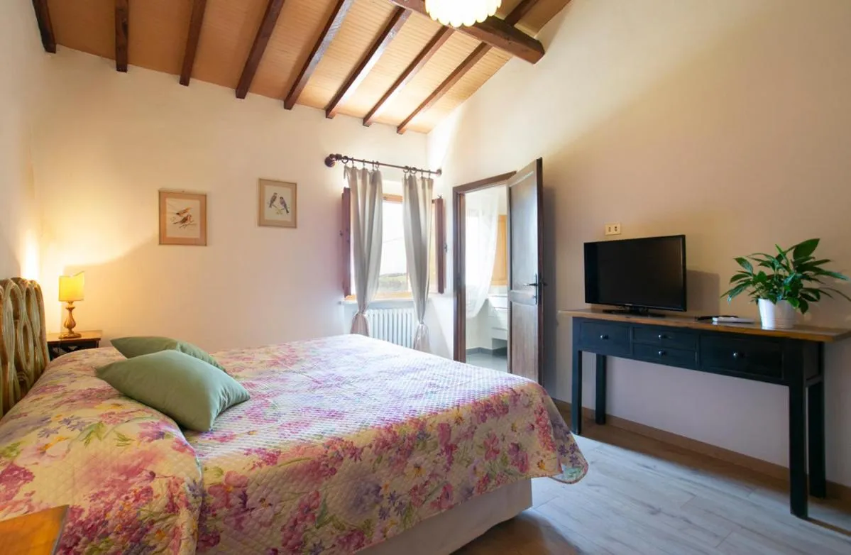 Photo of the whole room, Bed in Le Fonti A San Giorgio