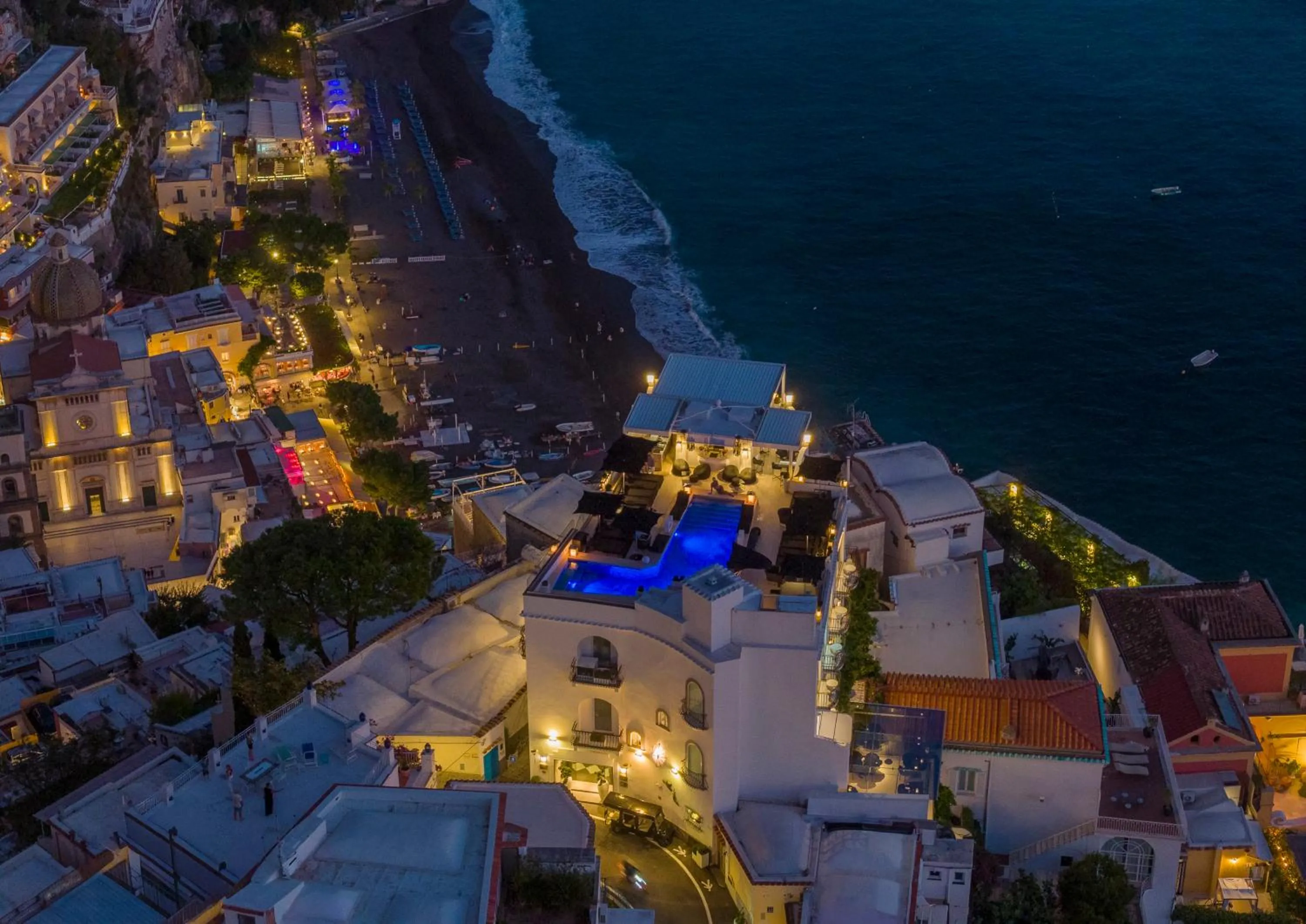 Property building in Hotel Villa Franca