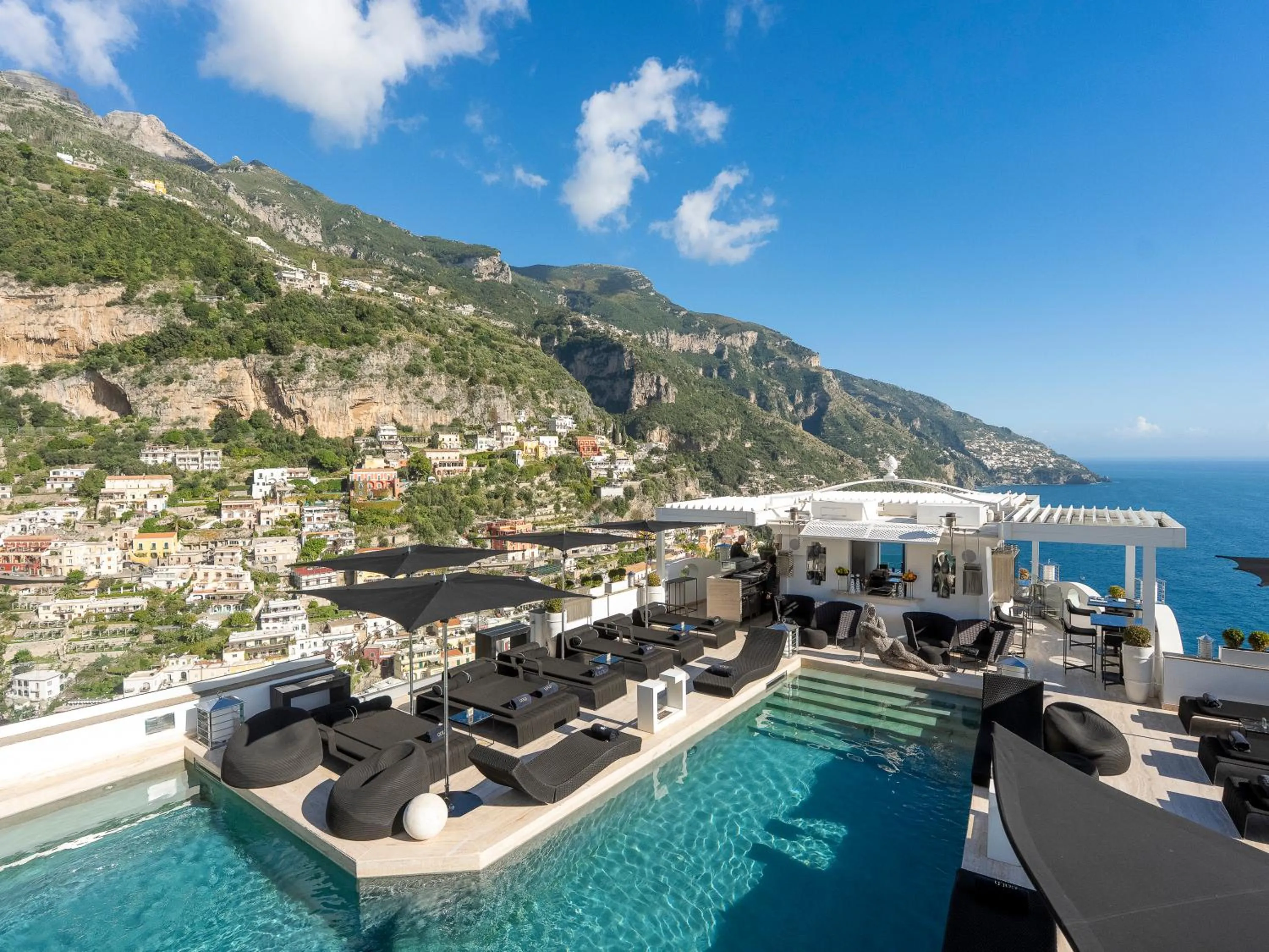 Pool view in Hotel Villa Franca
