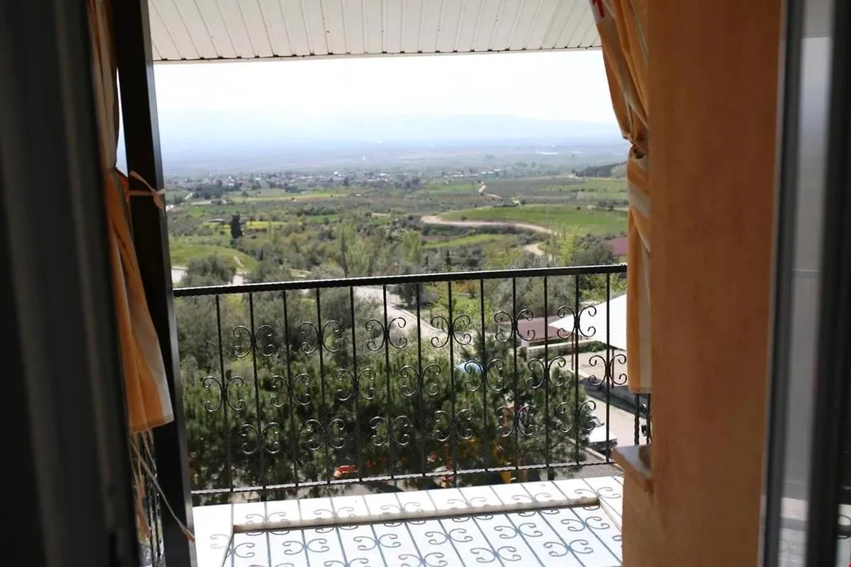 Balcony/Terrace in Ümit 2 Termal Apart Pansiyon