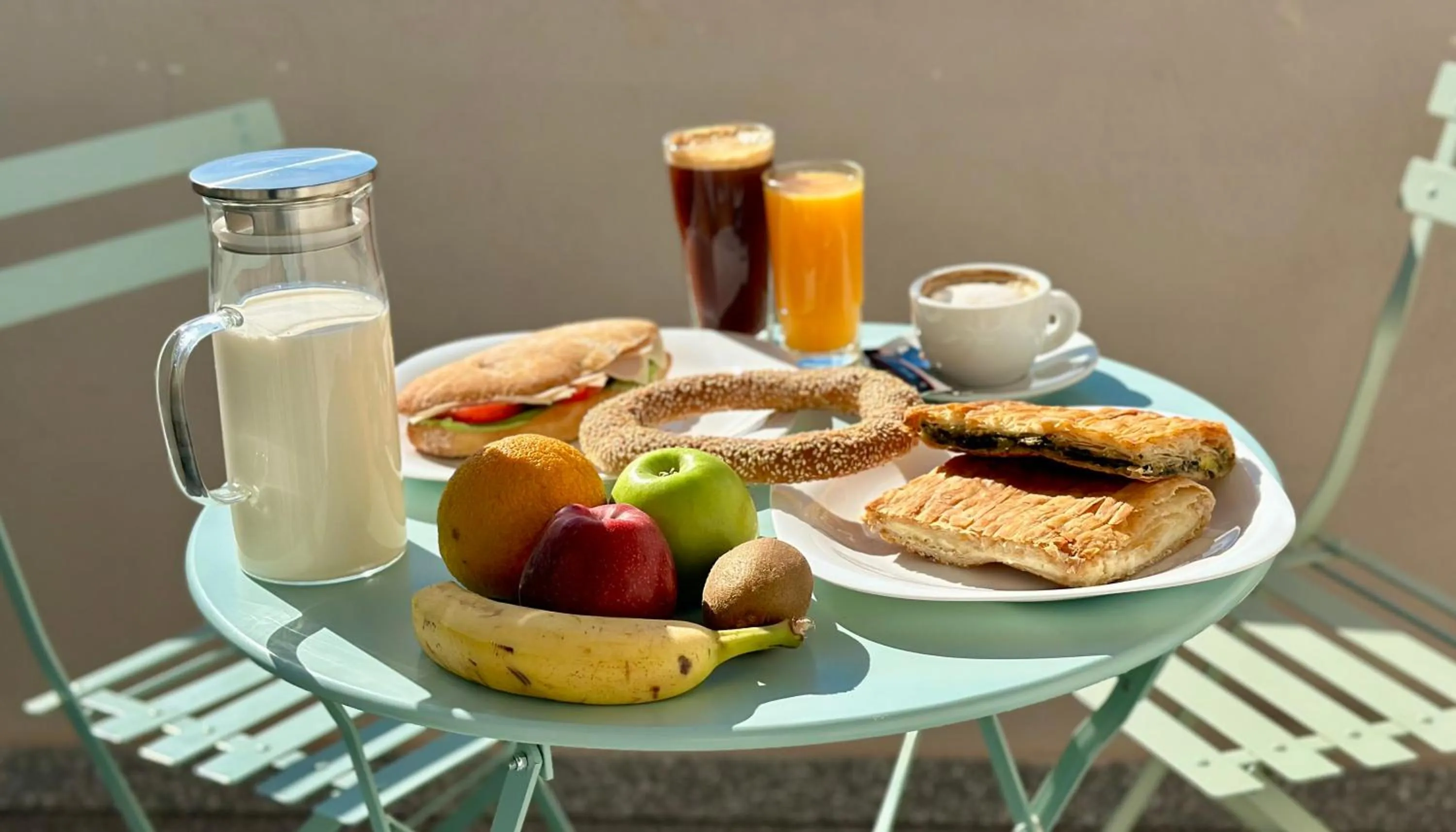 Breakfast in Belle Athenes - Luxury Rooms at Monastiraki Railway Station