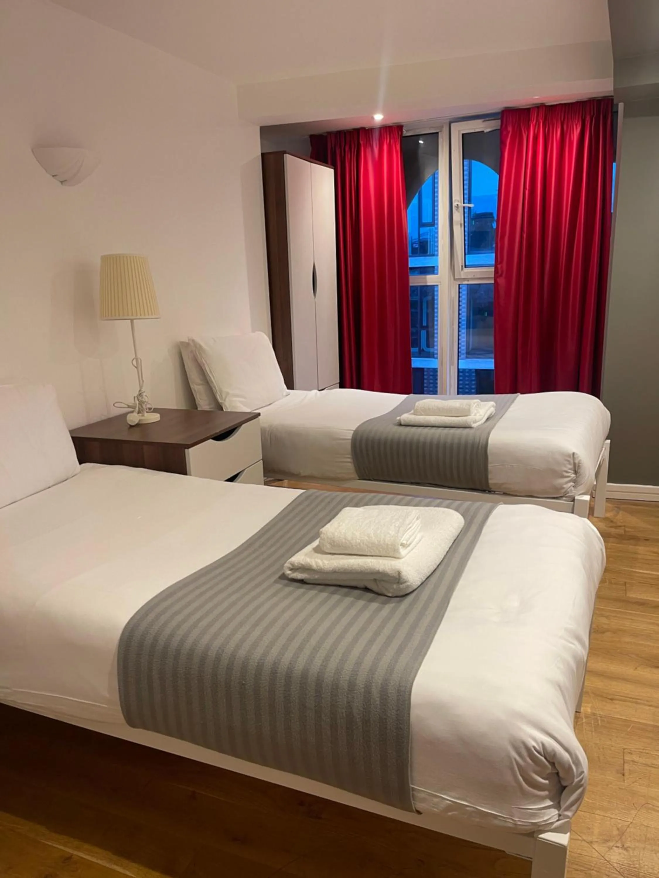 Photo of the whole room in 62-66 Farringdon Apartments