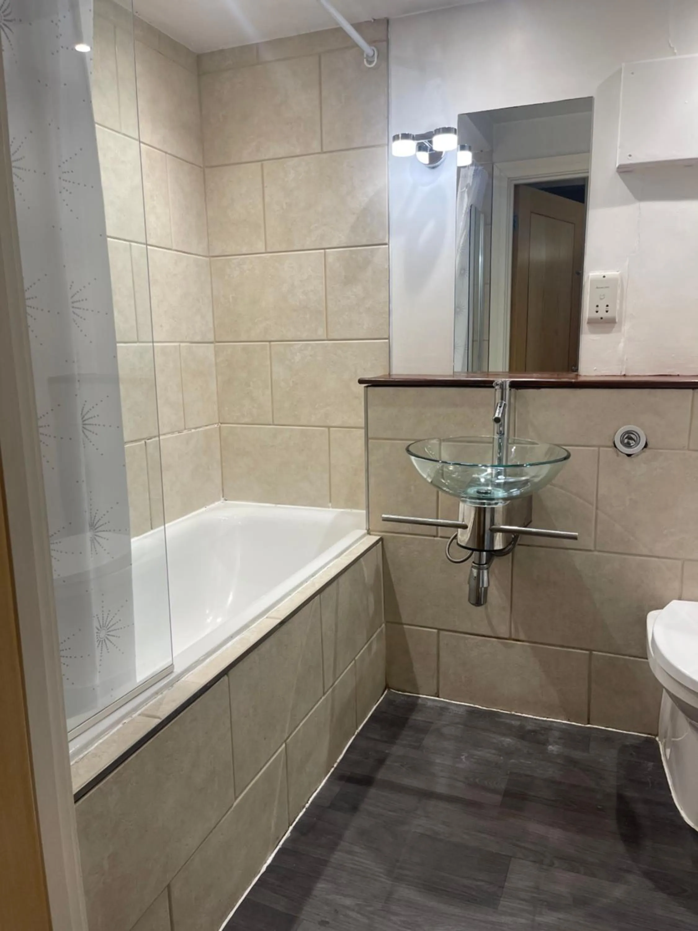 Toilet in 62-66 Farringdon Apartments